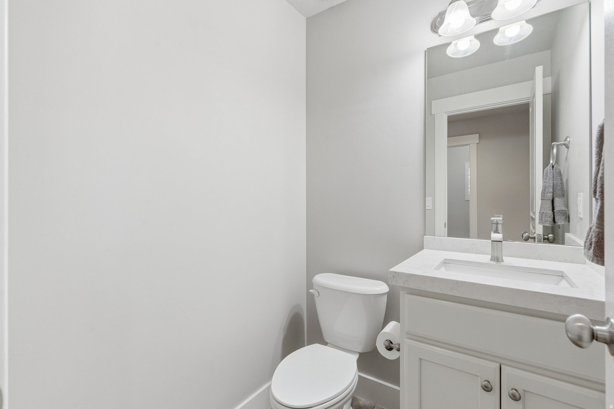 Lehi, Utah, 84043, United States, 7 Bedrooms Bedrooms, ,4 BathroomsBathrooms,Residential,Pending,1987244