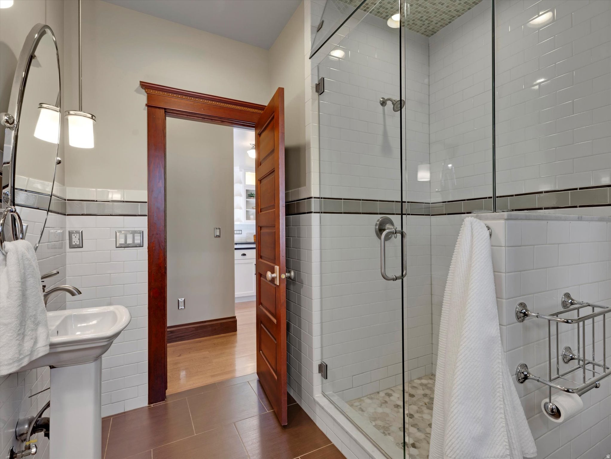 Salt Lake City, Utah, 84105, United States, 6 Bedrooms Bedrooms, ,4 BathroomsBathrooms,Residential,Active,2017445