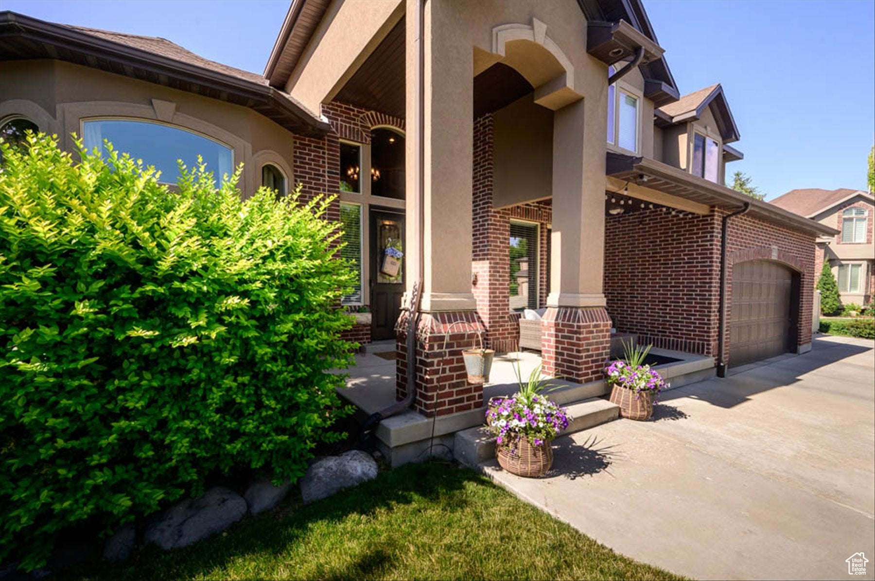 South Jordan, Utah, 84095, United States, 6 Bedrooms Bedrooms, ,4 BathroomsBathrooms,Residential,Active,1876871