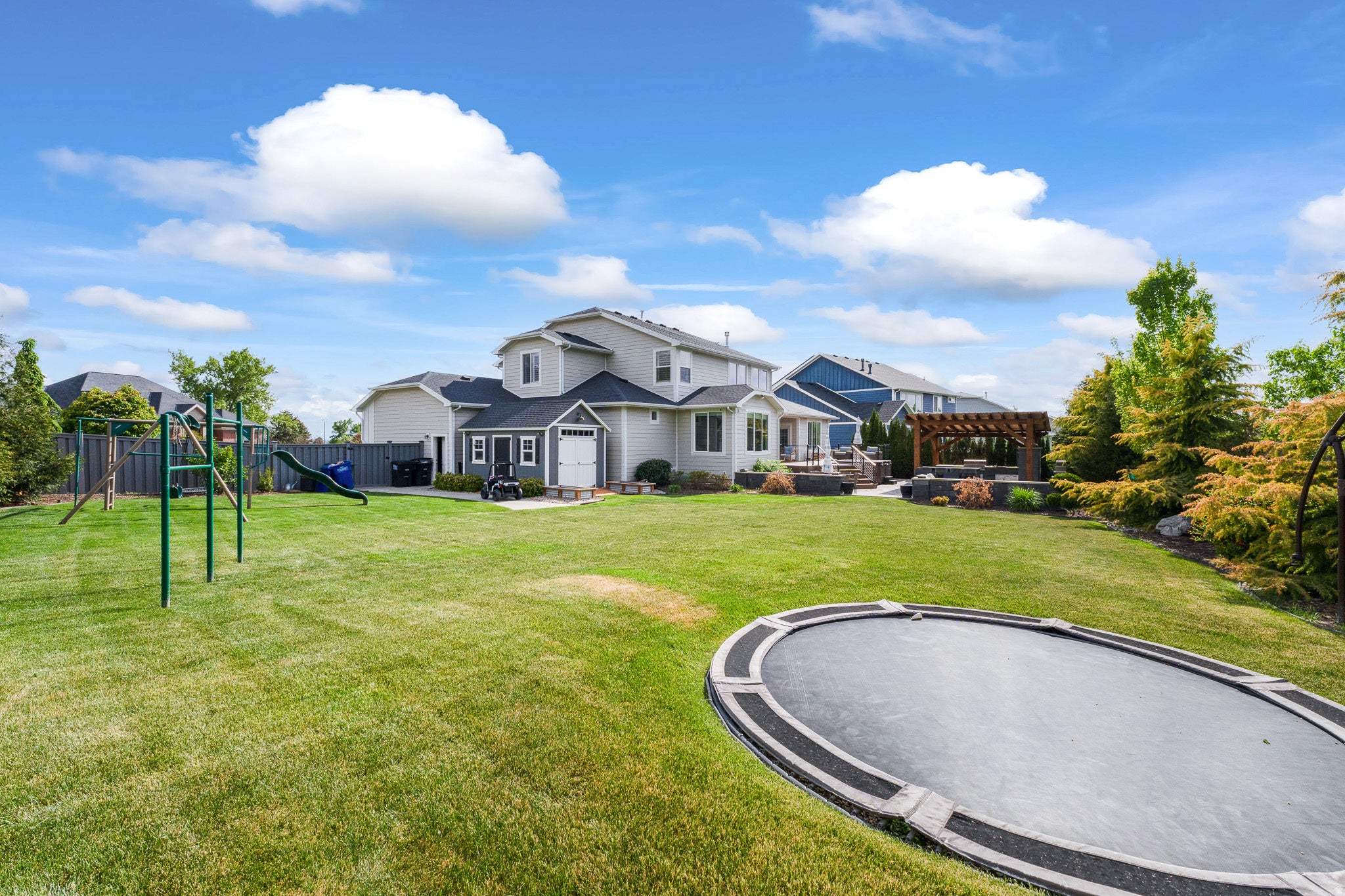 Fruit Heights, Utah, 84037, United States, 6 Bedrooms Bedrooms, ,4 BathroomsBathrooms,Residential,Contingent,2045711