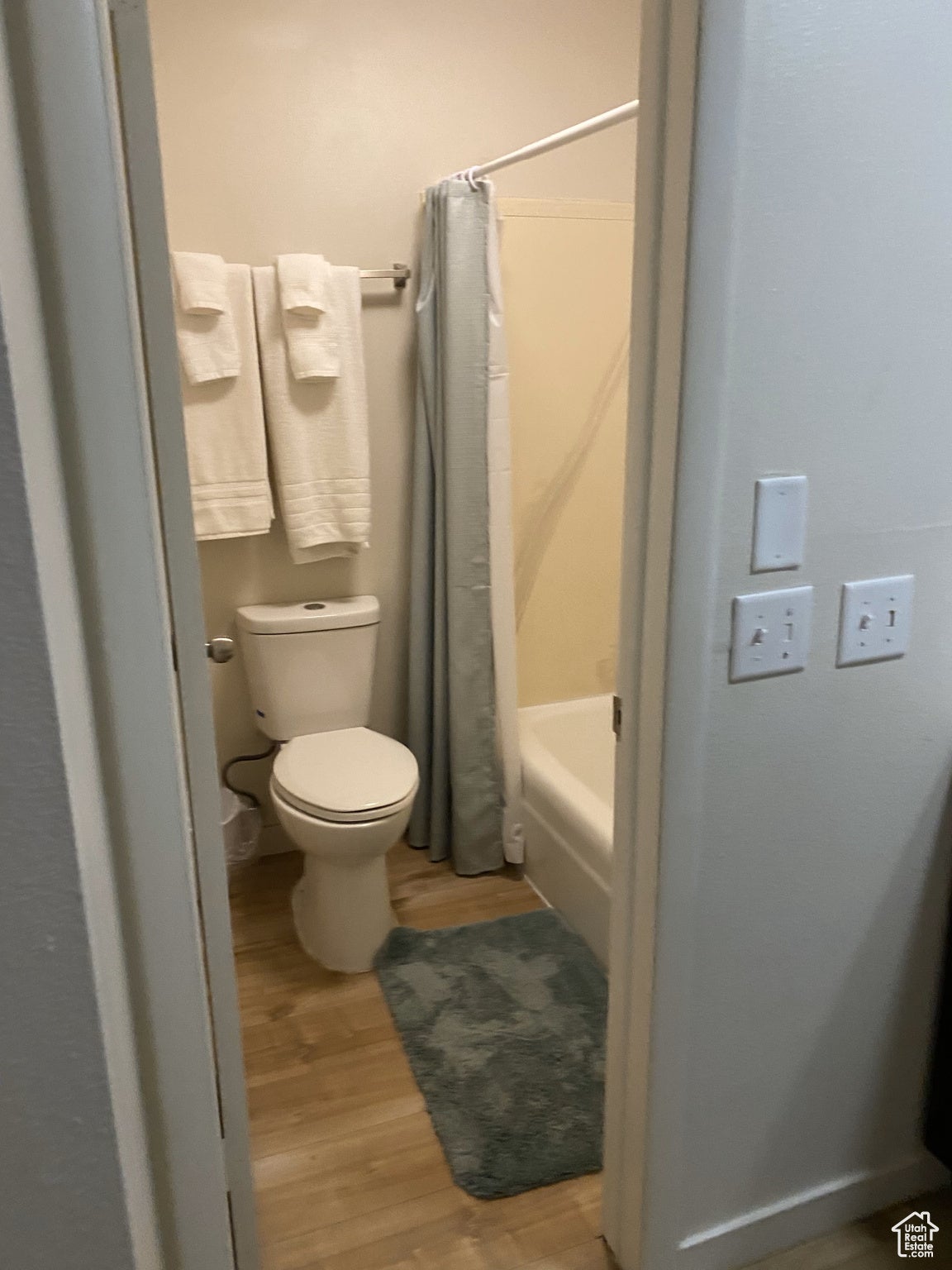 Green River, Utah, 84525, United States, 17 Bedrooms Bedrooms, ,17 BathroomsBathrooms,Residential,Active,1843846