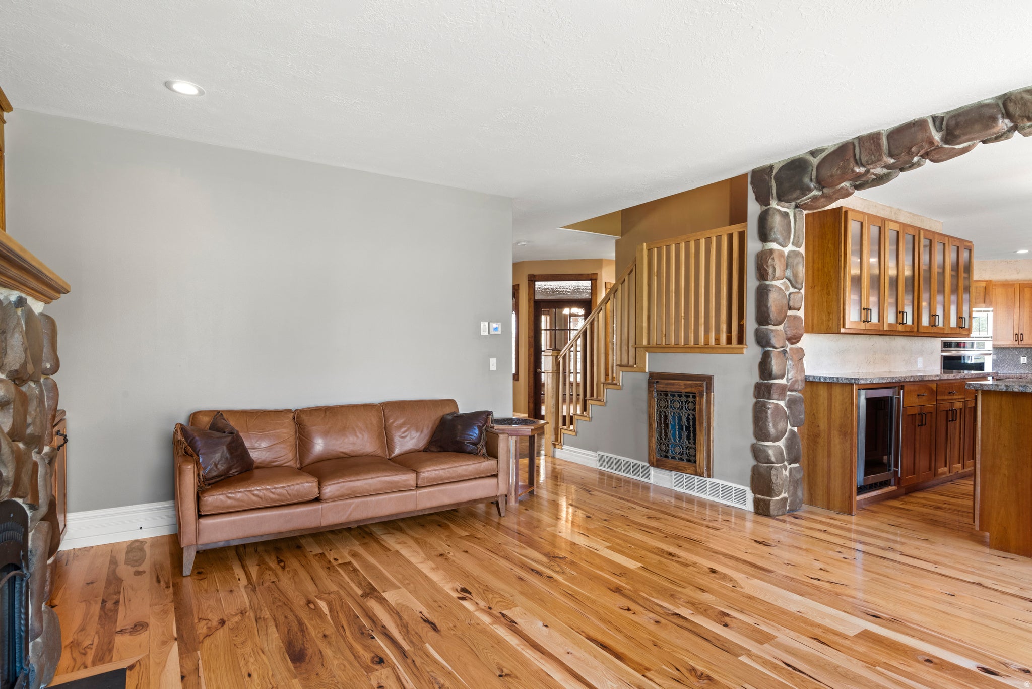 Eden, Utah, 84310, United States, 4 Bedrooms Bedrooms, ,4 BathroomsBathrooms,Residential,Active,1986862