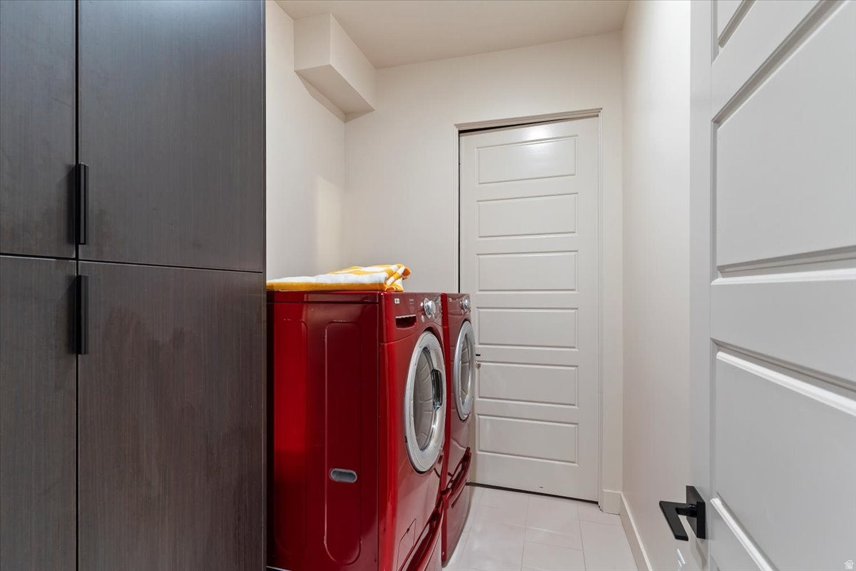 Fruit Heights, Utah, 84037, United States, 4 Bedrooms Bedrooms, ,3 BathroomsBathrooms,Residential,Active,2007943