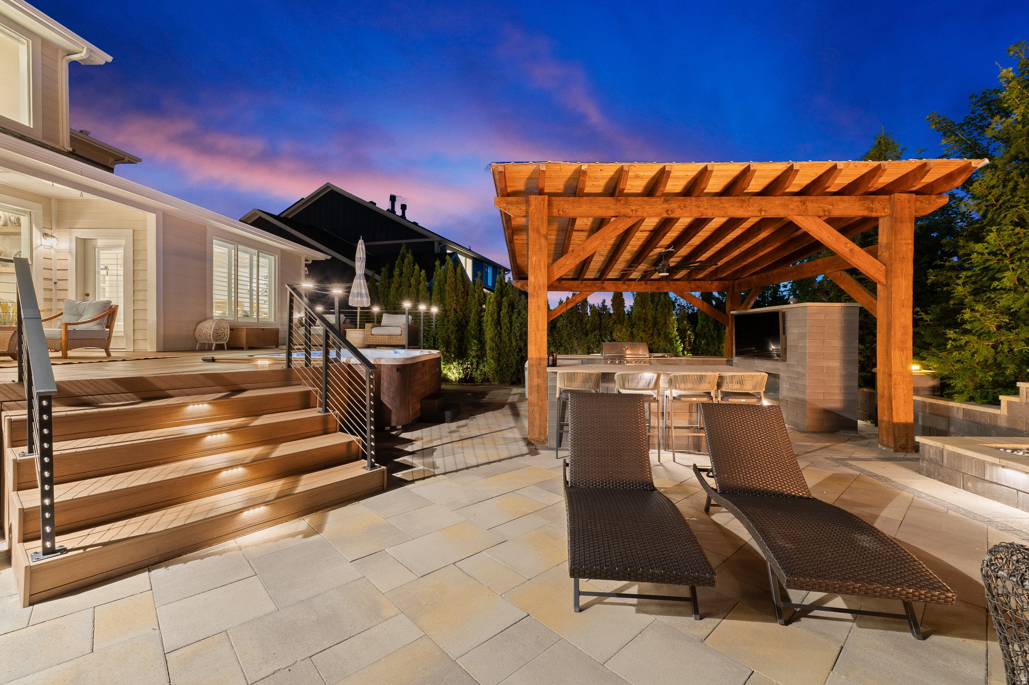 Fruit Heights, Utah, 84037, United States, 6 Bedrooms Bedrooms, ,4 BathroomsBathrooms,Residential,Contingent,2045711