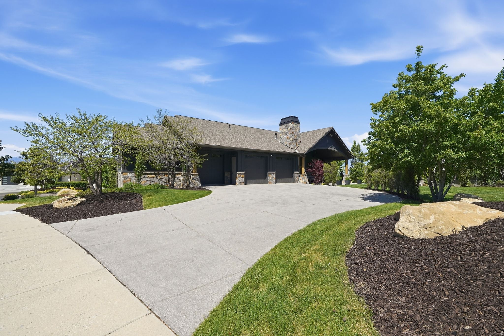 Draper, Utah, 84020, United States, 4 Bedrooms Bedrooms, ,6 BathroomsBathrooms,Residential,Active,2025968