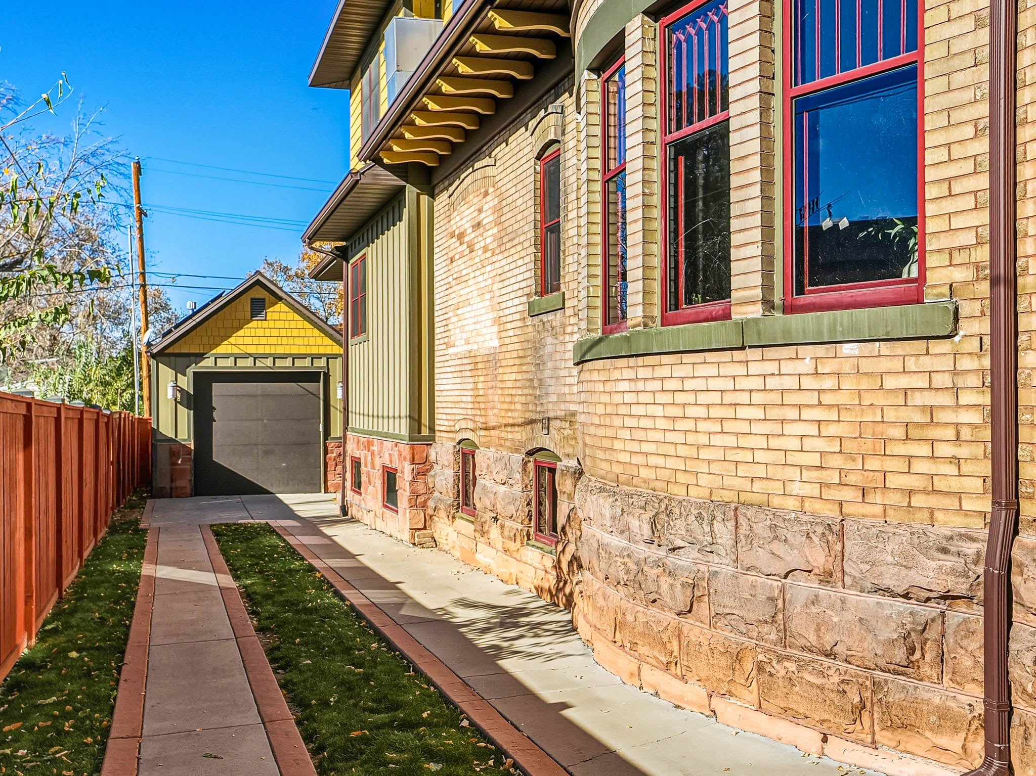 Salt Lake City, Utah, 84105, United States, 6 Bedrooms Bedrooms, ,4 BathroomsBathrooms,Residential,Active,2000214