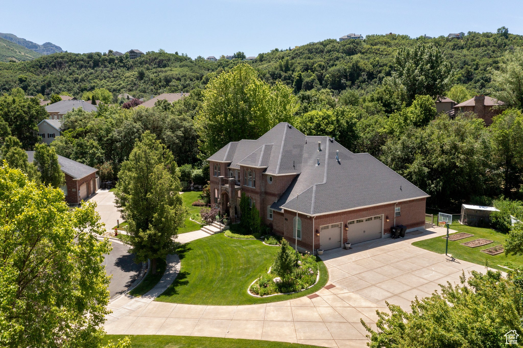 South Weber, Utah, 84405, United States, ,6 BathroomsBathrooms,Residential,Active,1843847