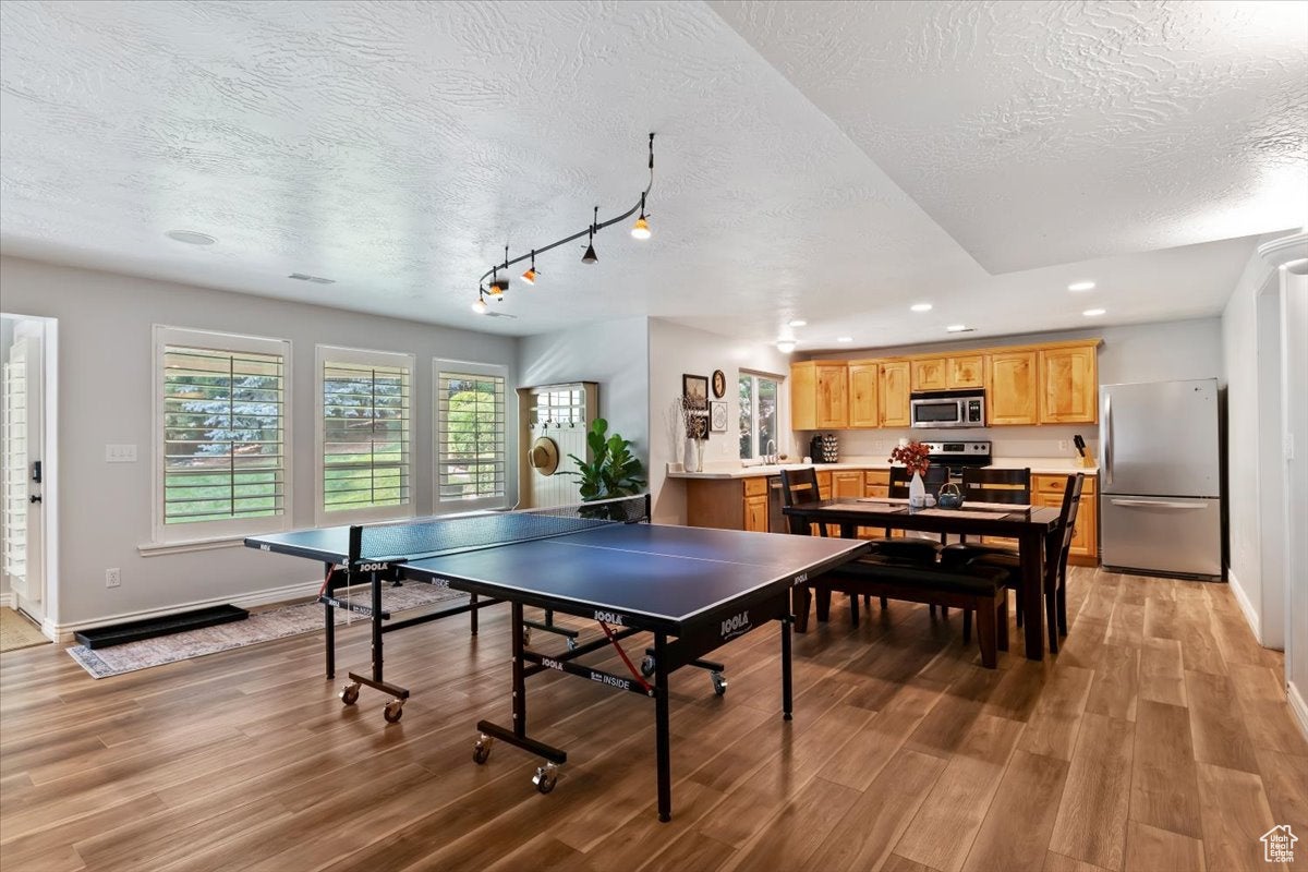 Mountain Green, Utah, 84050, United States, 5 Bedrooms Bedrooms, ,4 BathroomsBathrooms,Residential,Active,1936434
