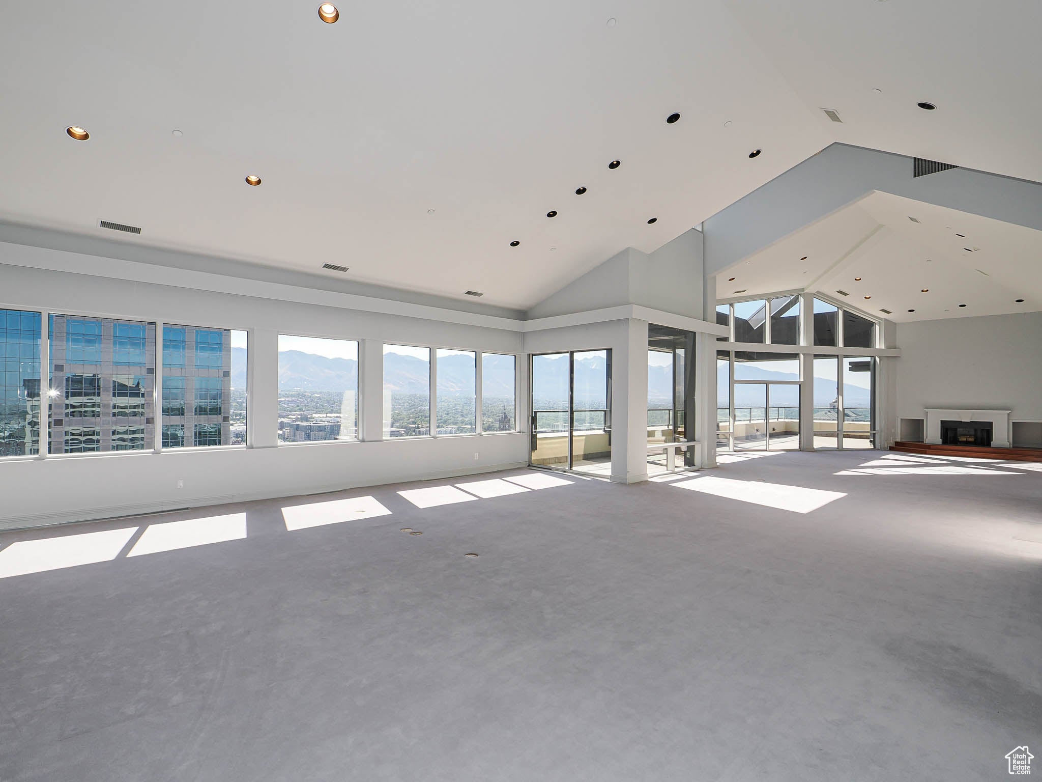 Salt Lake City, Utah, 84101, United States, 4 Bedrooms Bedrooms, ,5 BathroomsBathrooms,Residential,Active,1905069