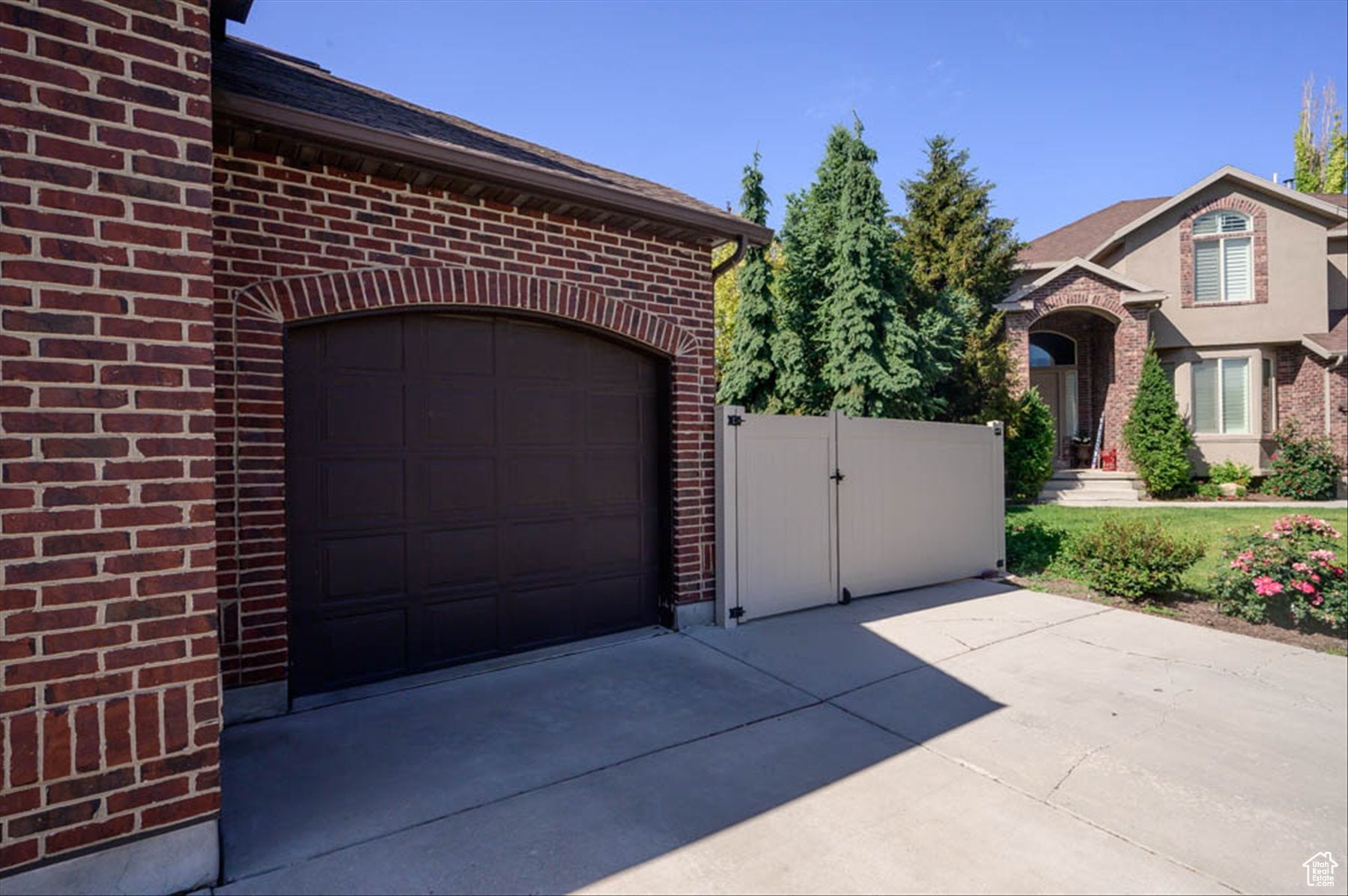 South Jordan, Utah, 84095, United States, 6 Bedrooms Bedrooms, ,4 BathroomsBathrooms,Residential,Active,1876871