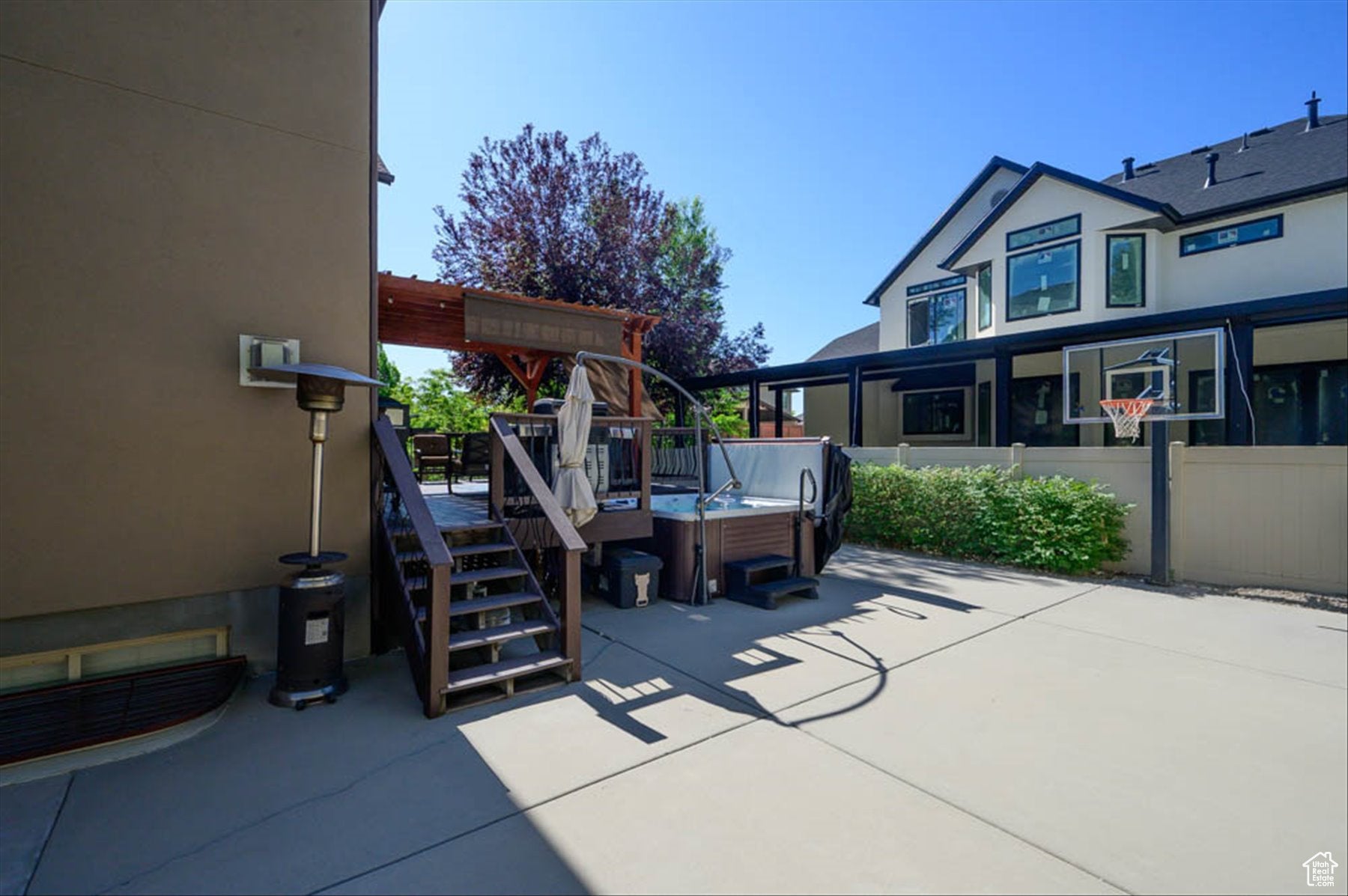 South Jordan, Utah, 84095, United States, 6 Bedrooms Bedrooms, ,4 BathroomsBathrooms,Residential,Active,1876871