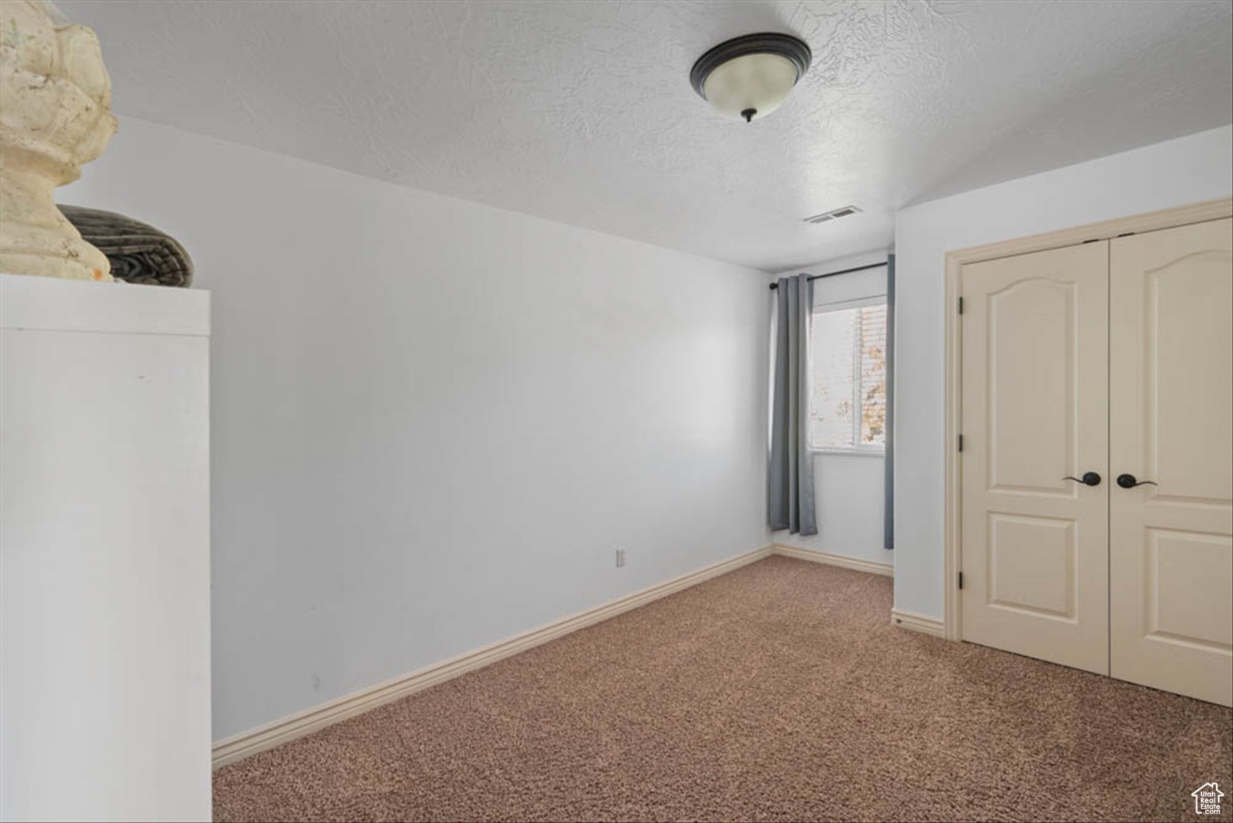 South Jordan, Utah, 84095, United States, 6 Bedrooms Bedrooms, ,4 BathroomsBathrooms,Residential,Active,1876871