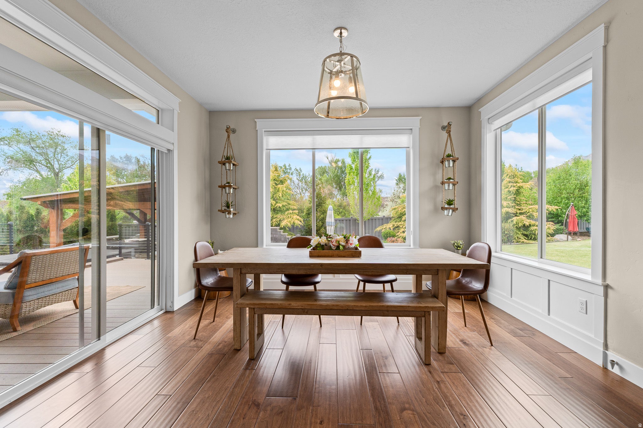 Fruit Heights, Utah, 84037, United States, 6 Bedrooms Bedrooms, ,4 BathroomsBathrooms,Residential,Contingent,2045711