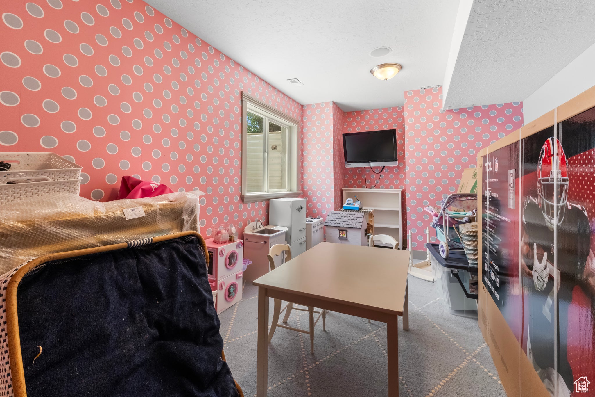 Farmington, Utah, 84025, United States, 6 Bedrooms Bedrooms, ,5 BathroomsBathrooms,Residential,Active,1853229