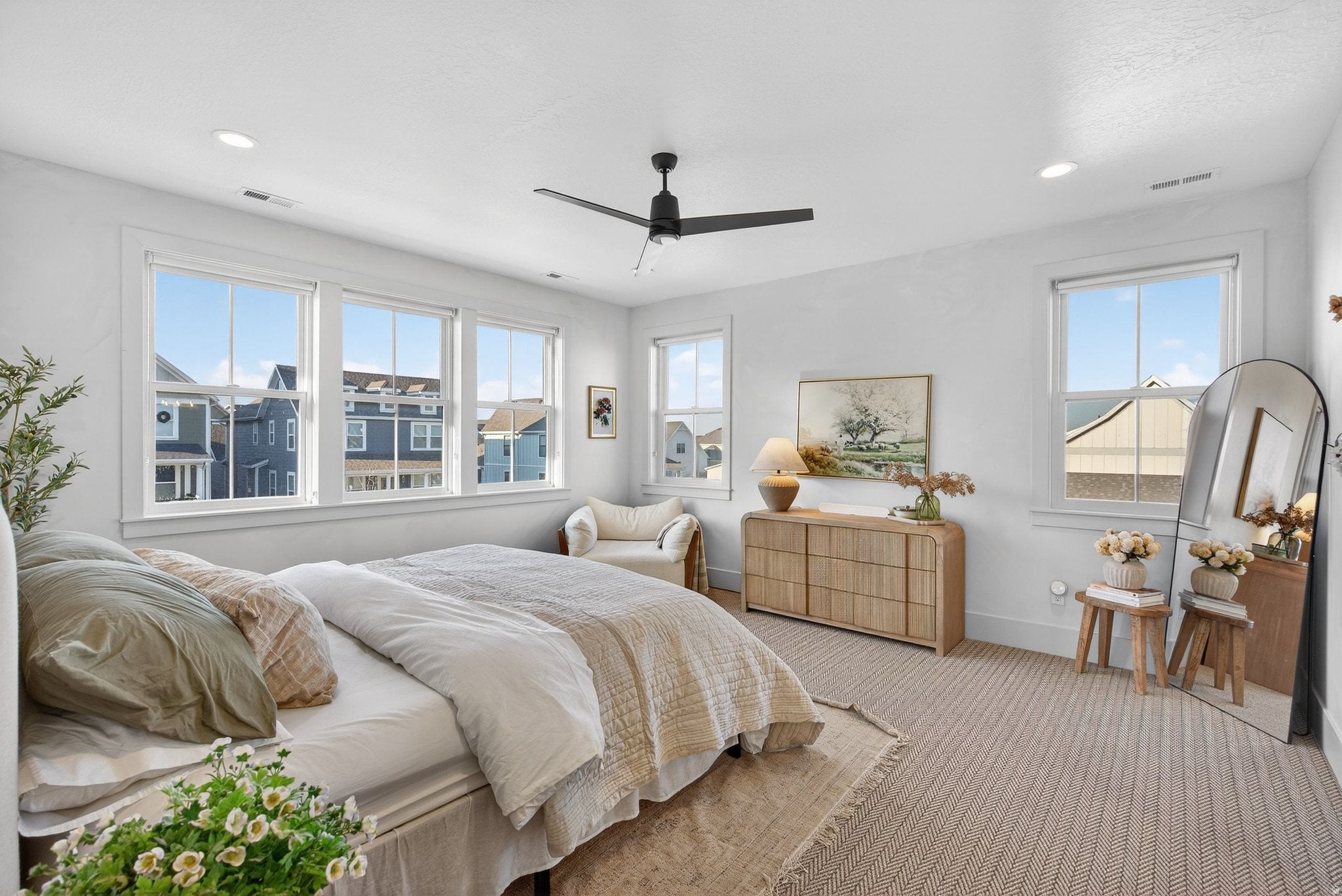 South Jordan, Utah, 84009, United States, 4 Bedrooms Bedrooms, ,4 BathroomsBathrooms,Residential,Active,2006892