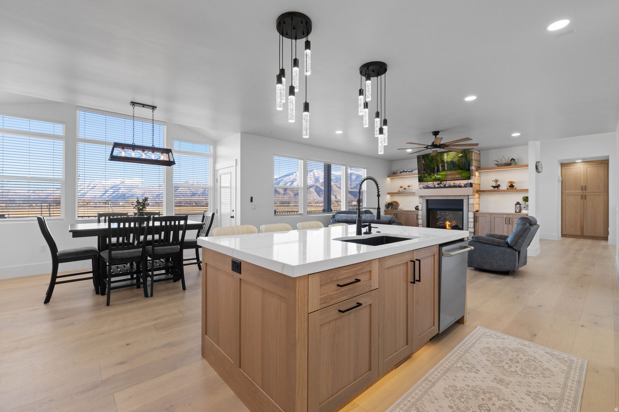 Payson, Utah, 84651, United States, 5 Bedrooms Bedrooms, ,3 BathroomsBathrooms,Residential,Active,2007937