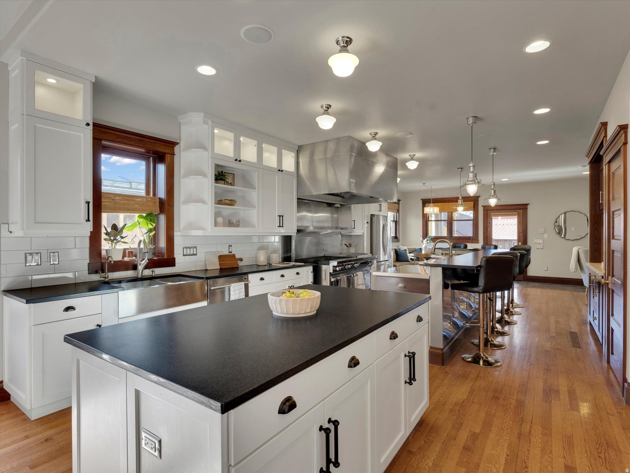 Salt Lake City, Utah, 84105, United States, 6 Bedrooms Bedrooms, ,4 BathroomsBathrooms,Residential,Active,2017445