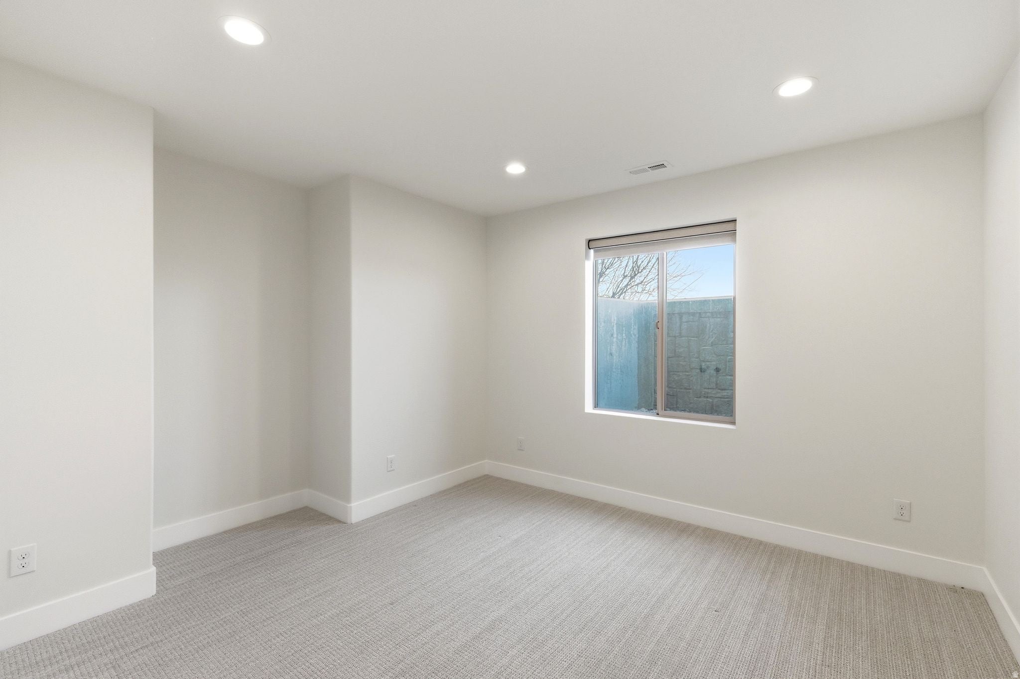 North Salt Lake, Utah, 84054, United States, 6 Bedrooms Bedrooms, ,4 BathroomsBathrooms,Residential,Active,2012192