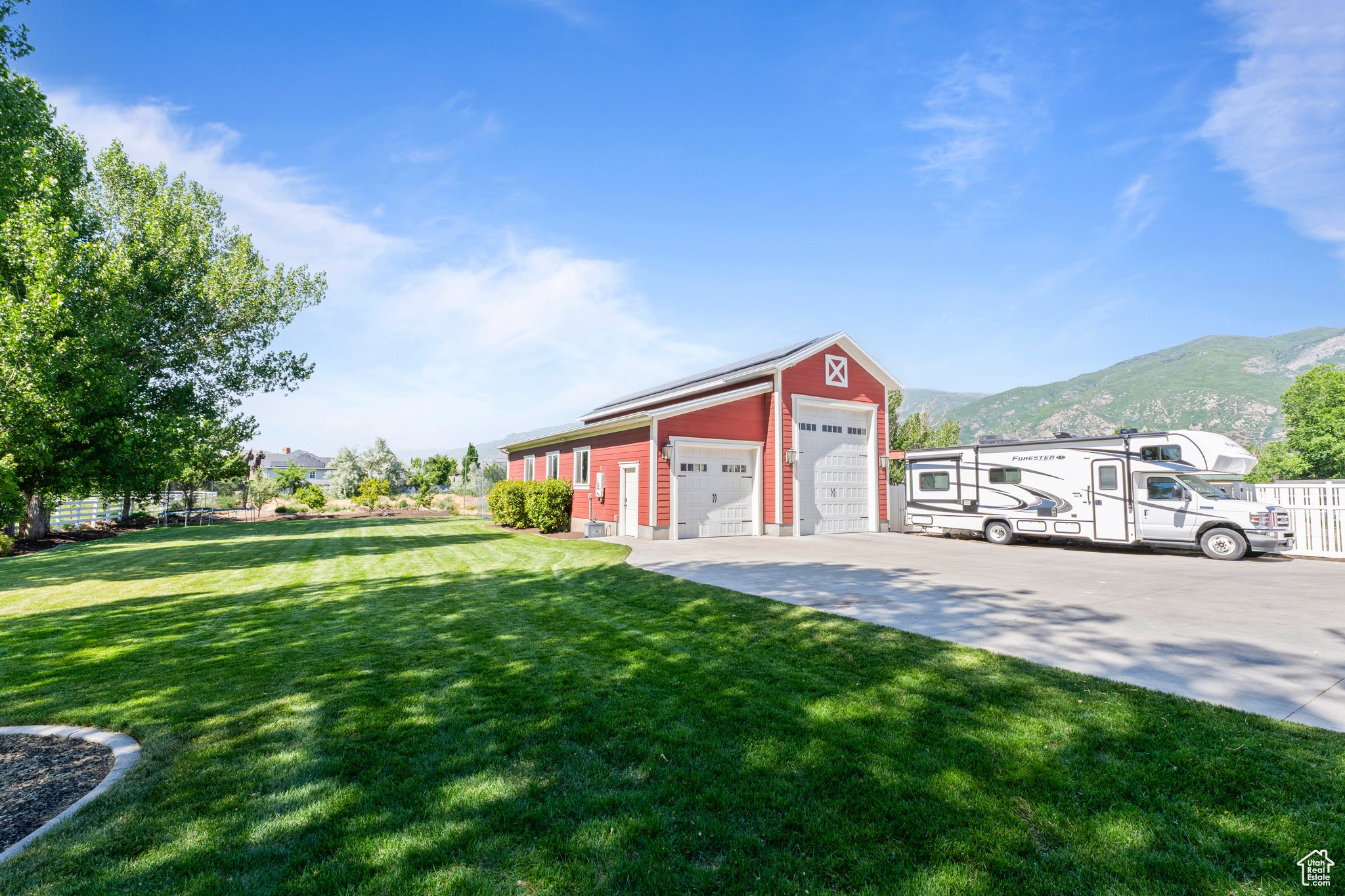 Farmington, Utah, 84025, United States, 6 Bedrooms Bedrooms, ,5 BathroomsBathrooms,Residential,Active,1853229