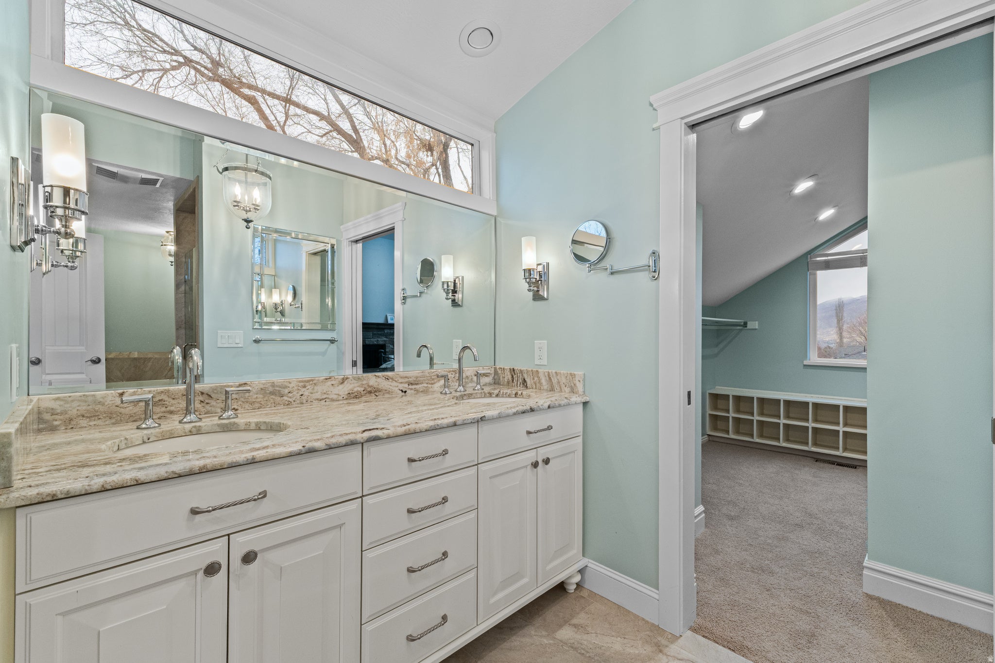 Bountiful, Utah, 84010, United States, 3 Bedrooms Bedrooms, ,3 BathroomsBathrooms,Residential,Active,2006883