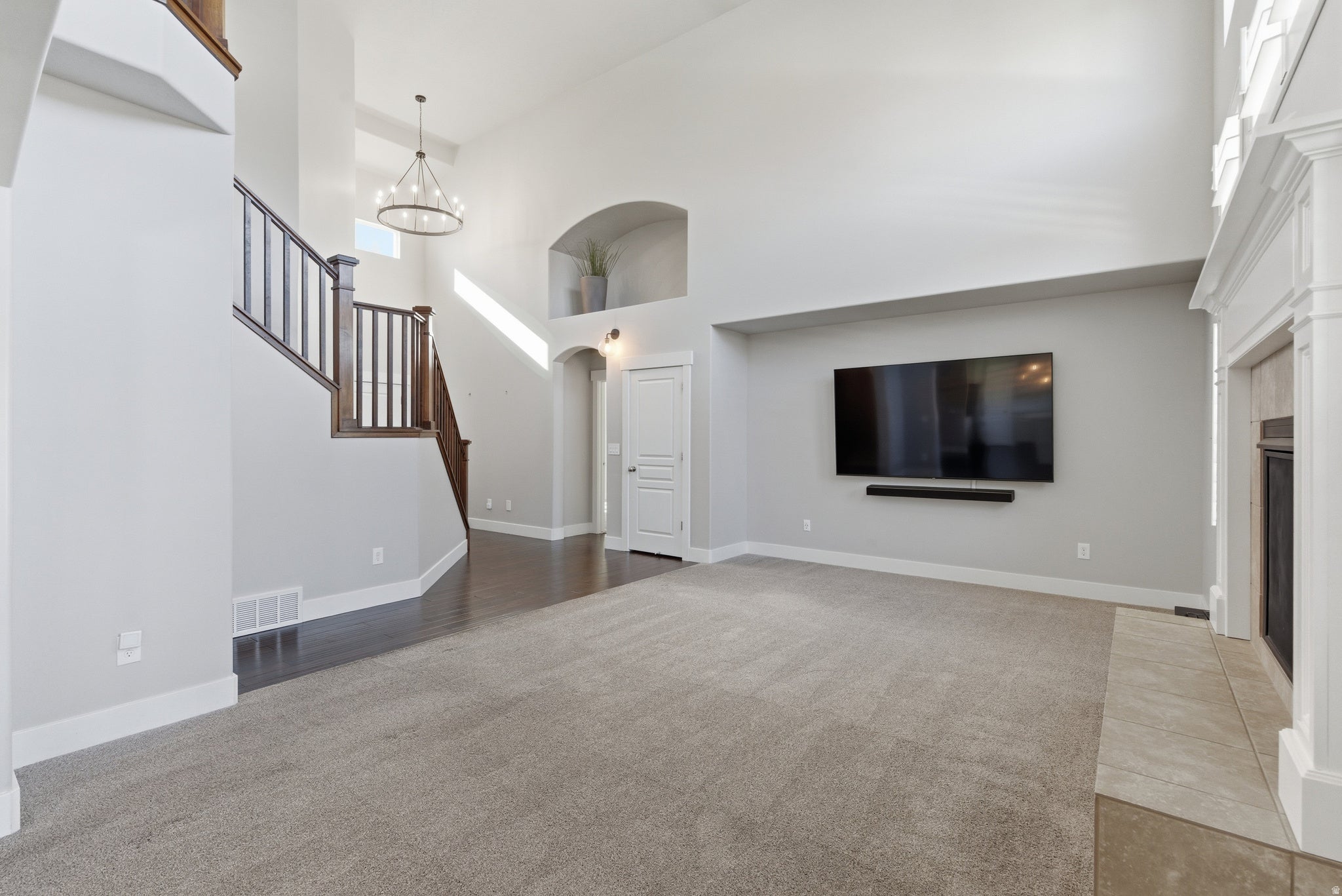 Lehi, Utah, 84043, United States, 7 Bedrooms Bedrooms, ,4 BathroomsBathrooms,Residential,Pending,1987244