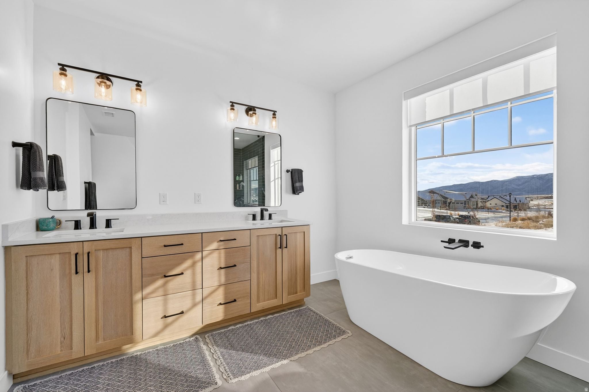 Eagle Mountain, Utah, 84005, United States, 5 Bedrooms Bedrooms, ,4 BathroomsBathrooms,Residential,Active,2009175