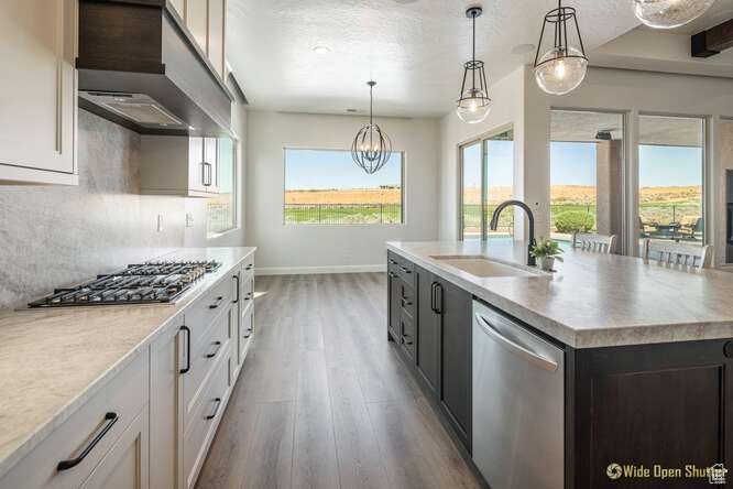 Hurricane, Utah, 84737, United States, 4 Bedrooms Bedrooms, ,3 BathroomsBathrooms,Residential,Active,1820807