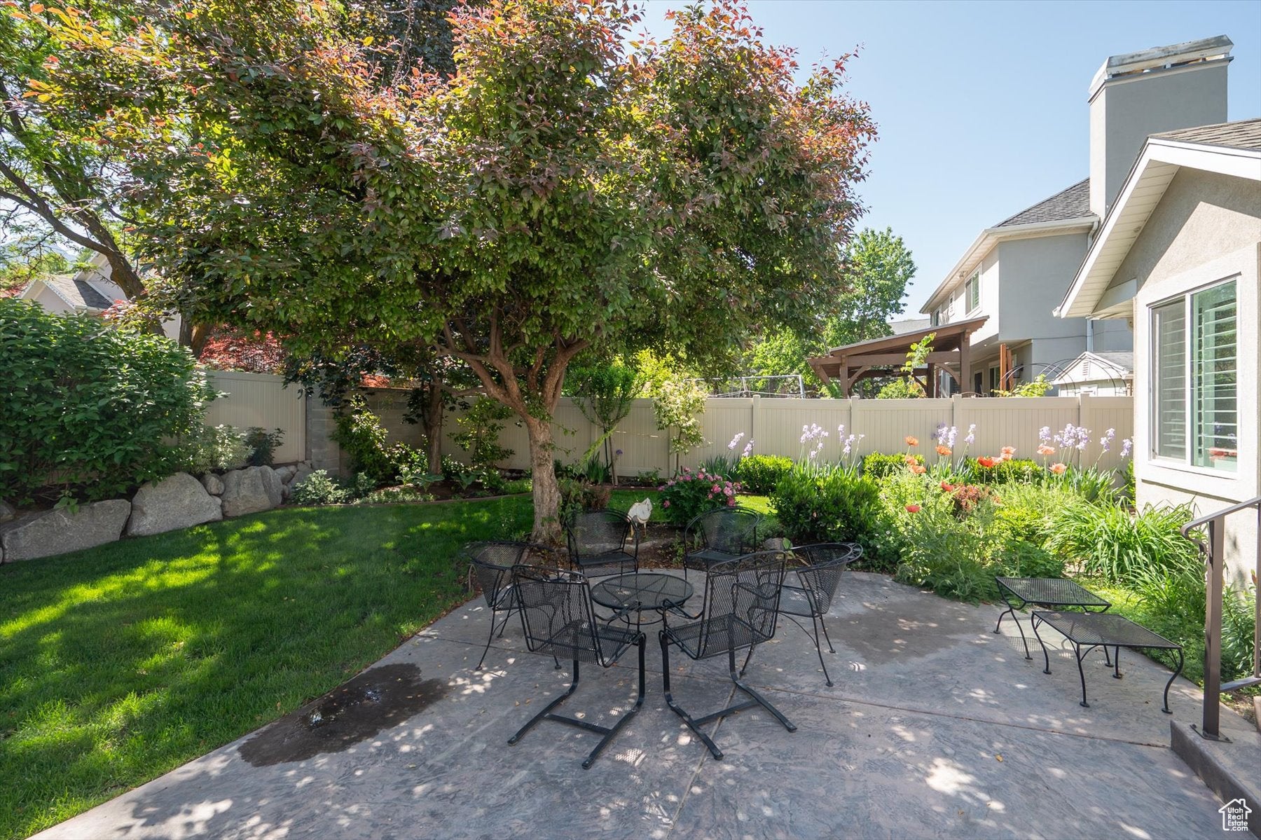 Cottonwood Heights, Utah, 84121, United States, 6 Bedrooms Bedrooms, ,3 BathroomsBathrooms,Residential,Active,1964287