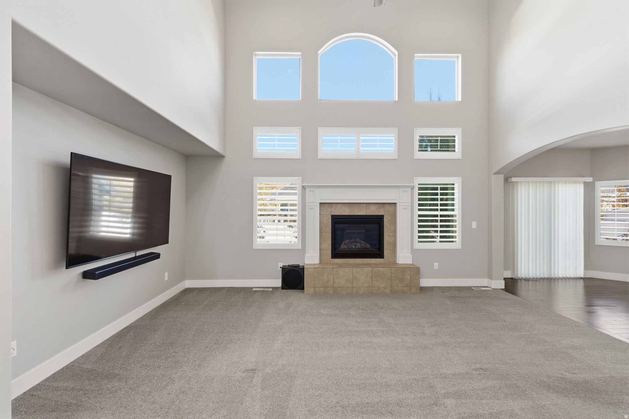 Lehi, Utah, 84043, United States, 7 Bedrooms Bedrooms, ,4 BathroomsBathrooms,Residential,Pending,1987244