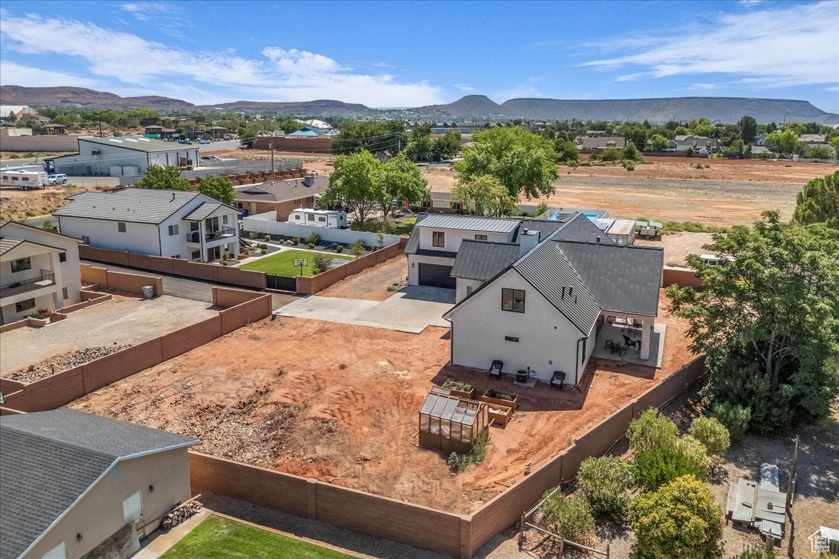 Santa Clara, Utah, 84765, United States, 6 Bedrooms Bedrooms, ,4 BathroomsBathrooms,Residential,Active,1914630