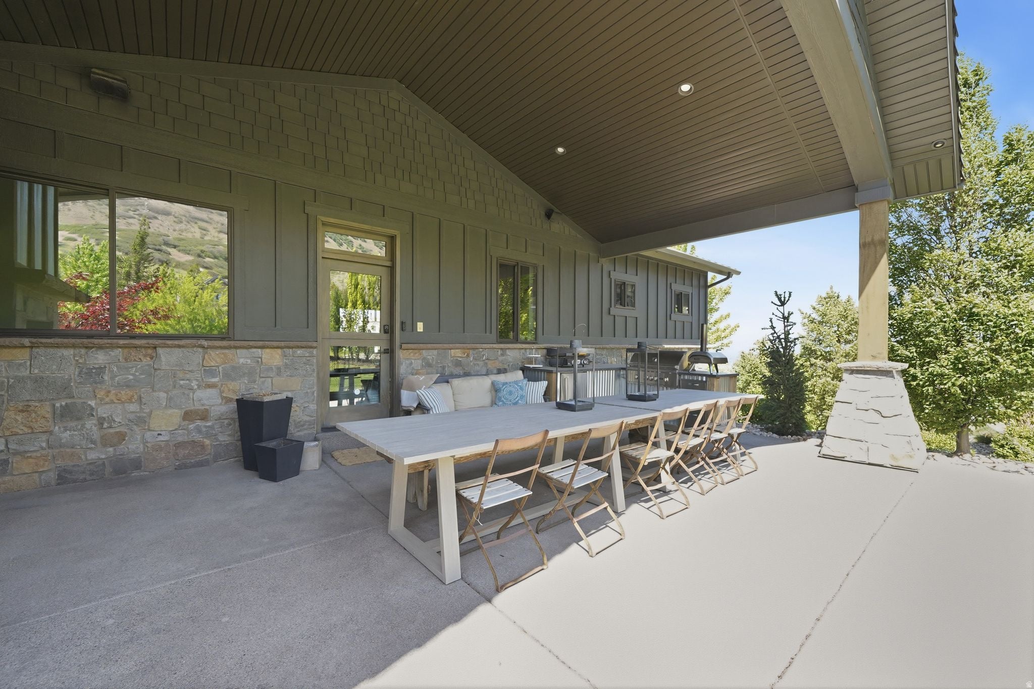 Draper, Utah, 84020, United States, 4 Bedrooms Bedrooms, ,6 BathroomsBathrooms,Residential,Active,2025968