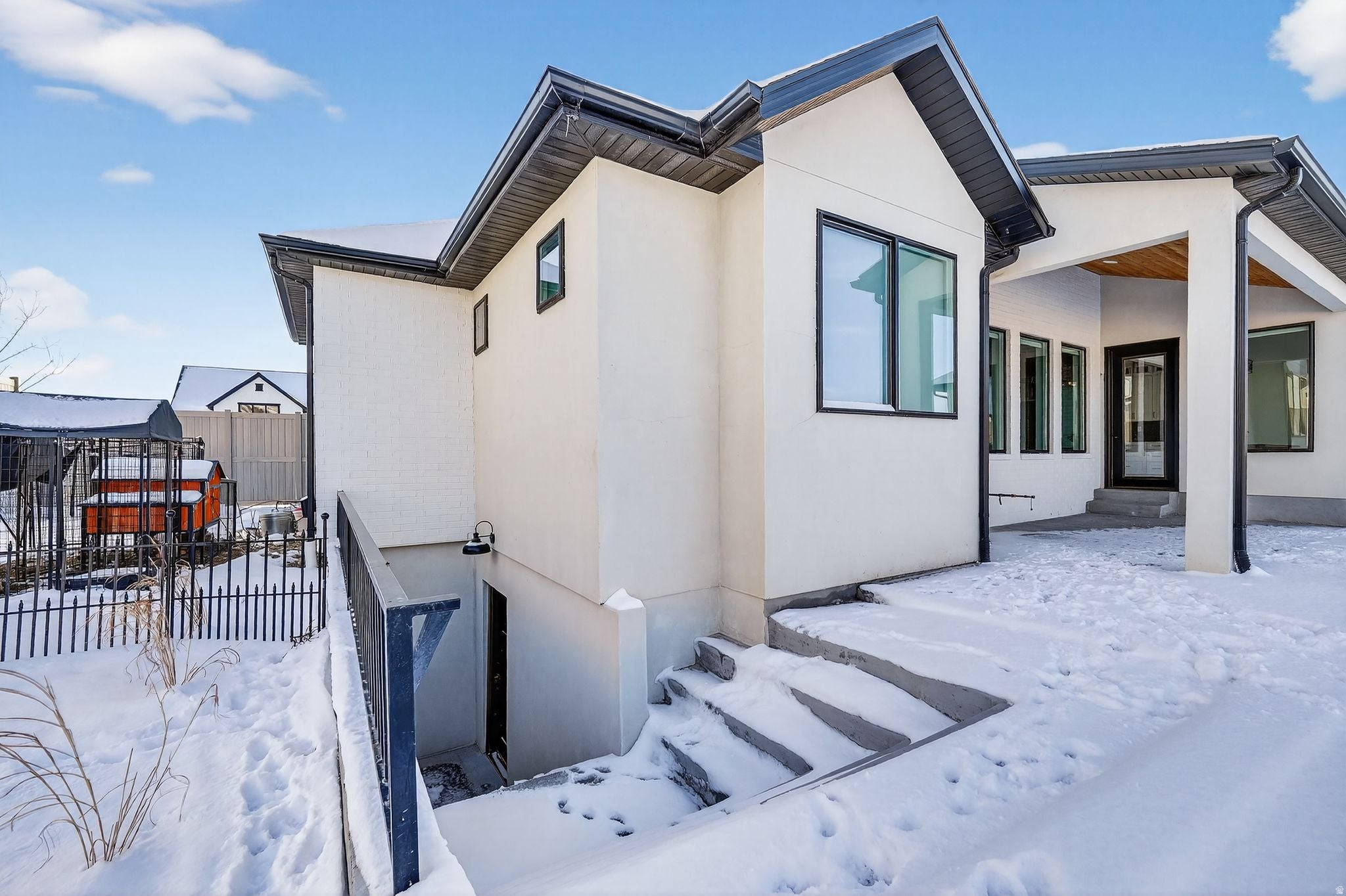 Eagle Mountain, Utah, 84005, United States, 5 Bedrooms Bedrooms, ,4 BathroomsBathrooms,Residential,Active,2009175