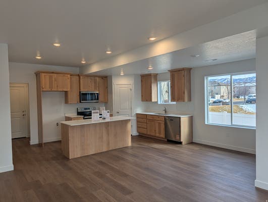 751 PHEASANTBROOK CIR, CENTERVILLE, UT 84014, photo 1 of 9