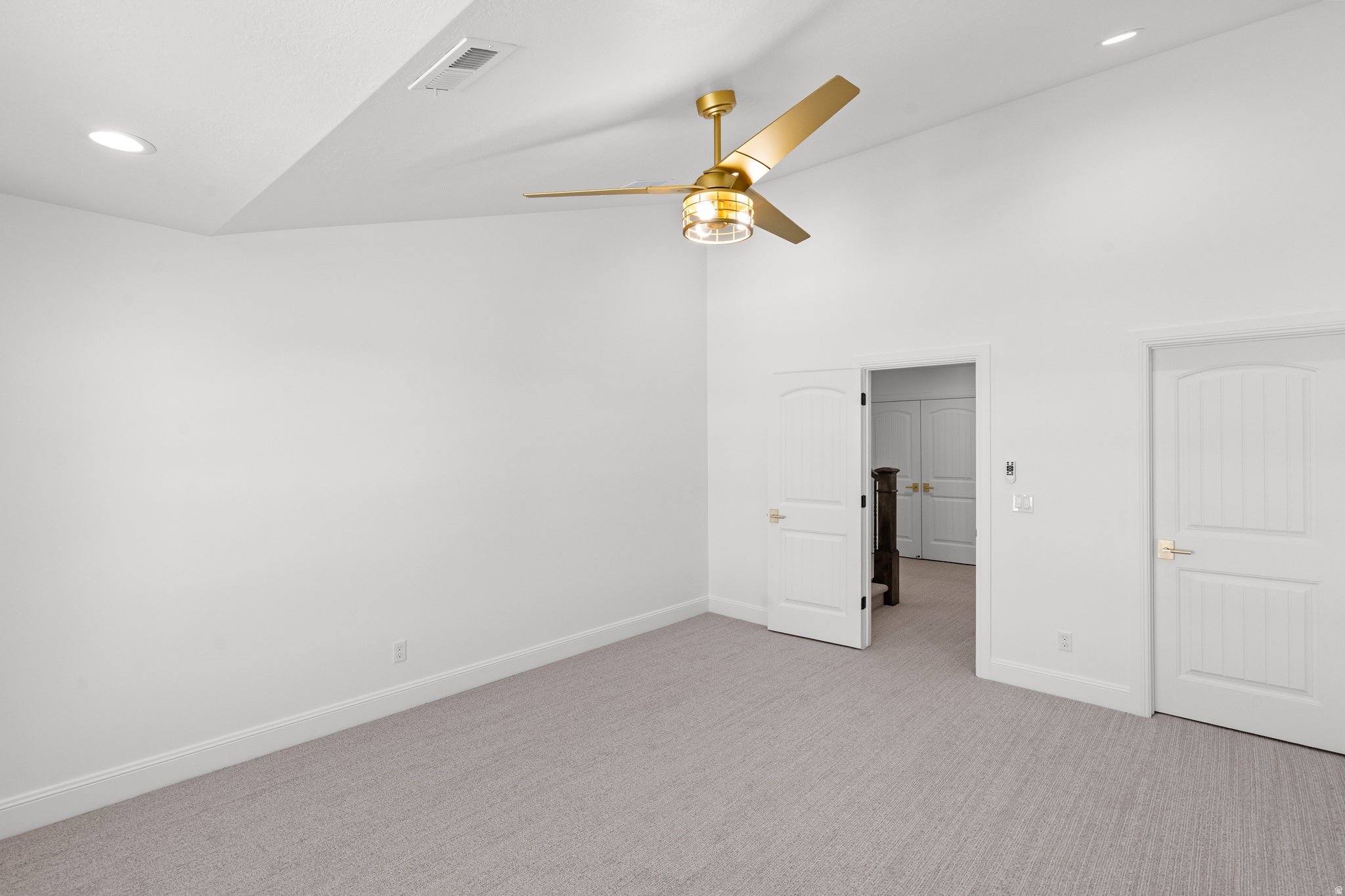 West Haven, Utah, 84401, United States, 6 Bedrooms Bedrooms, ,4 BathroomsBathrooms,Residential,Active,2037112