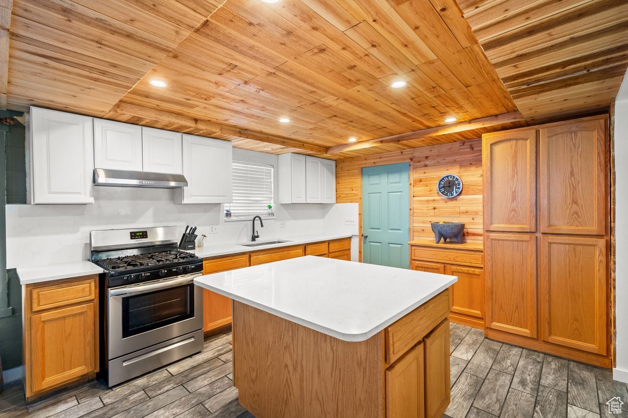 West Point, Utah, 84015, United States, 6 Bedrooms Bedrooms, ,2 BathroomsBathrooms,Residential,Active,1964251