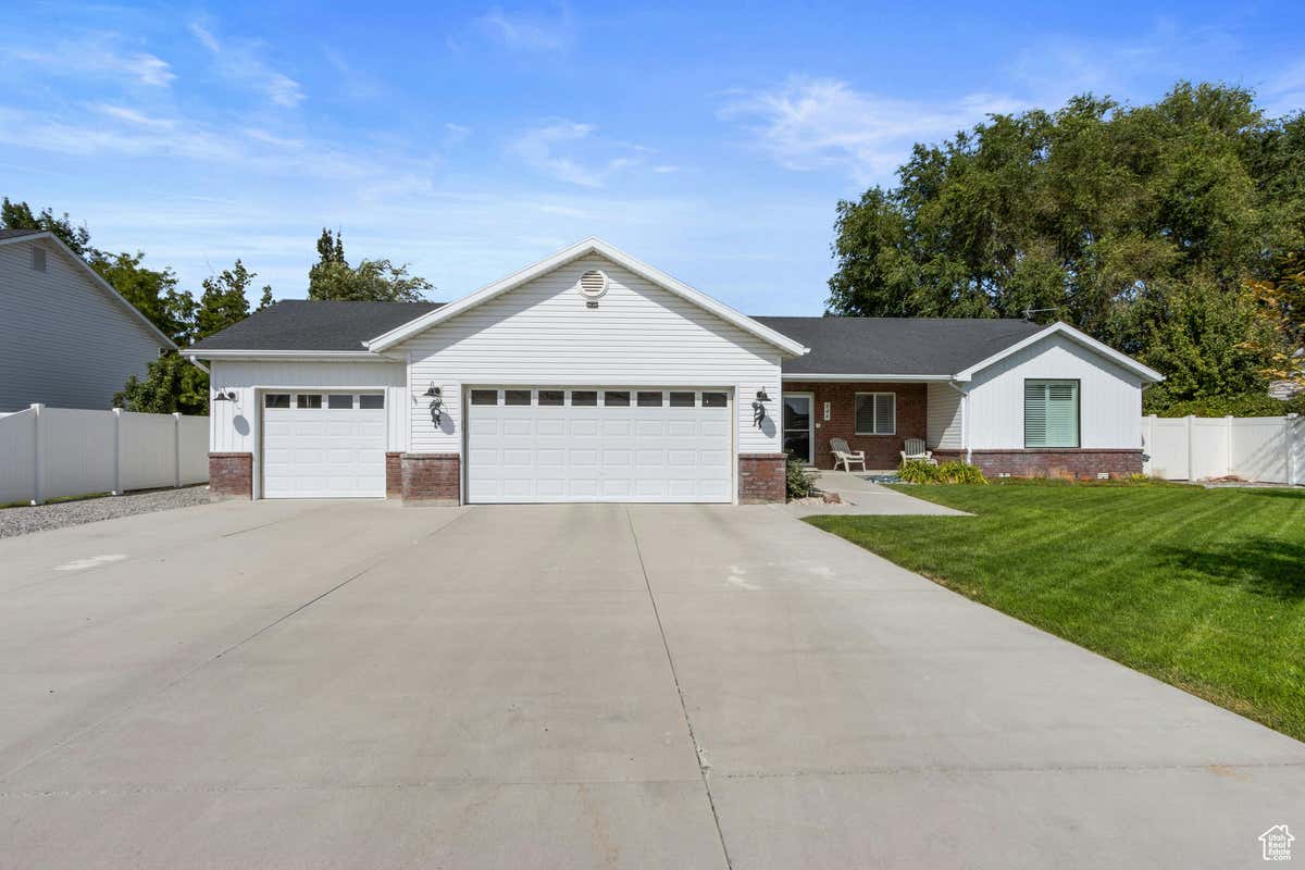 944 W 675 N, TREMONTON, UT 84337, photo 1 of 25