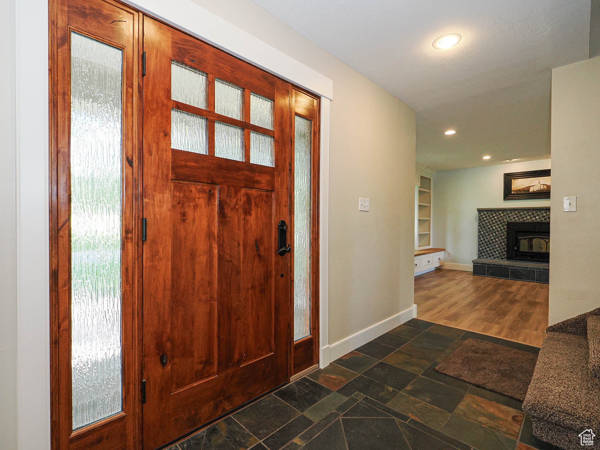 Draper, Utah, 84020, United States, 4 Bedrooms Bedrooms, ,4 BathroomsBathrooms,Residential,Pending,1824917