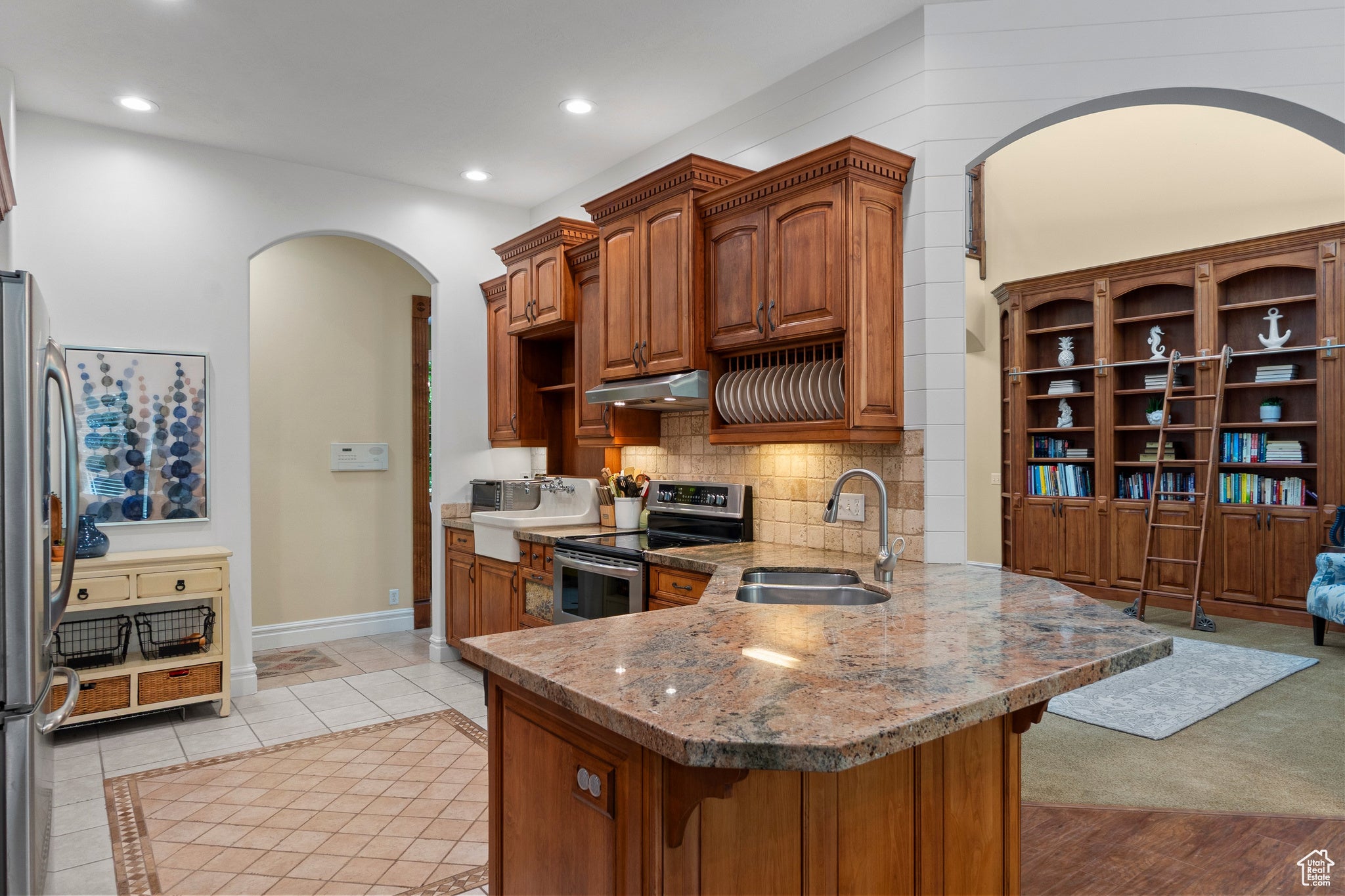 South Weber, Utah, 84405, United States, ,6 BathroomsBathrooms,Residential,Active,1843847