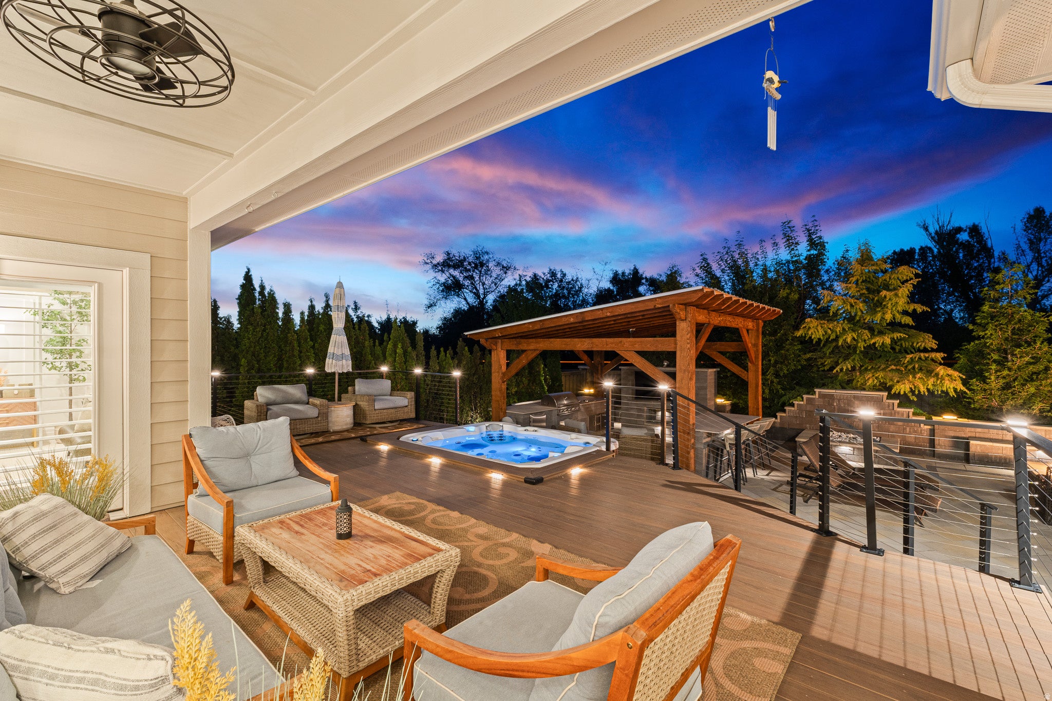 Fruit Heights, Utah, 84037, United States, 6 Bedrooms Bedrooms, ,4 BathroomsBathrooms,Residential,Contingent,2045711