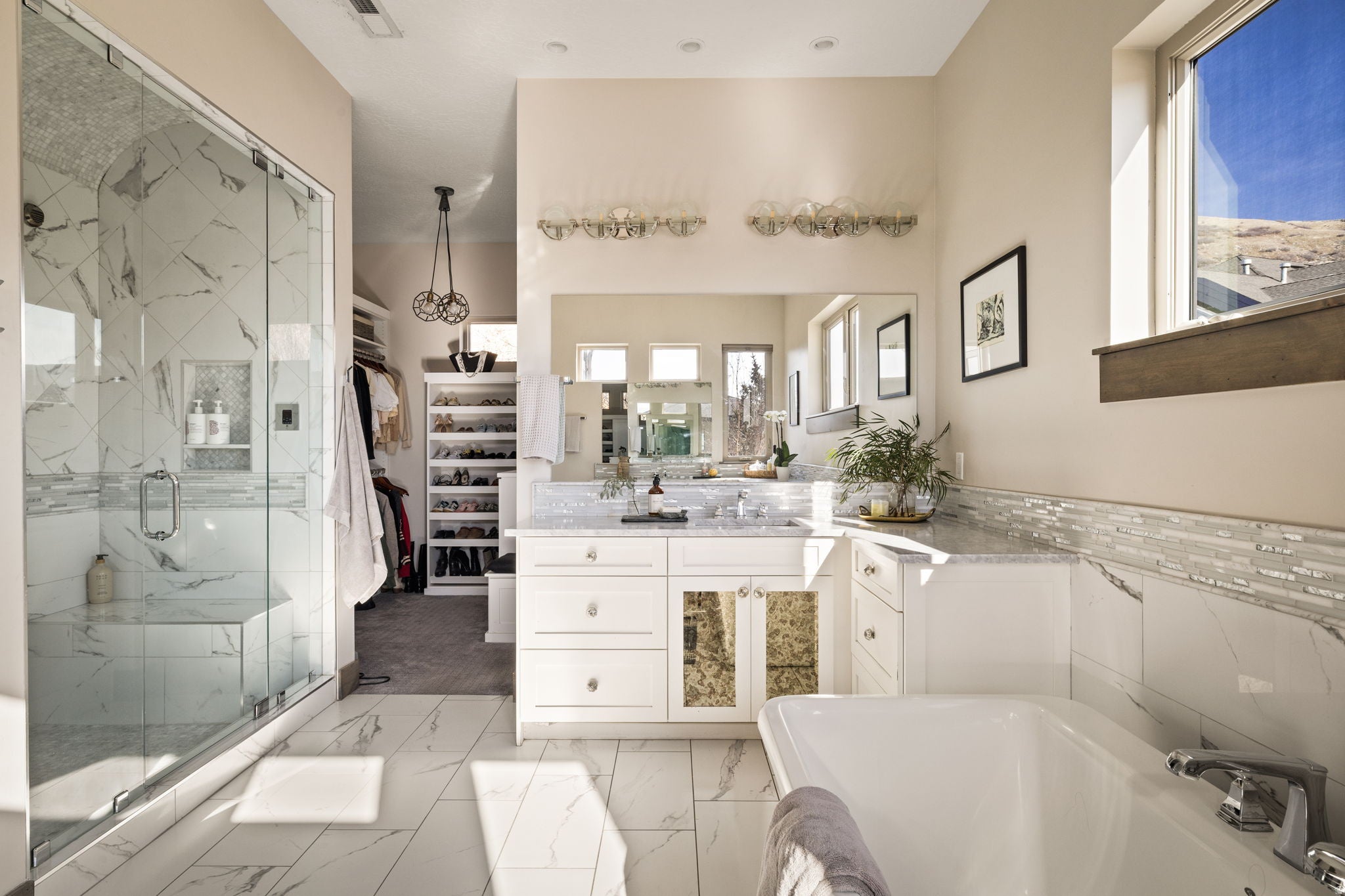 Draper, Utah, 84020, United States, 4 Bedrooms Bedrooms, ,6 BathroomsBathrooms,Residential,Active,2025968