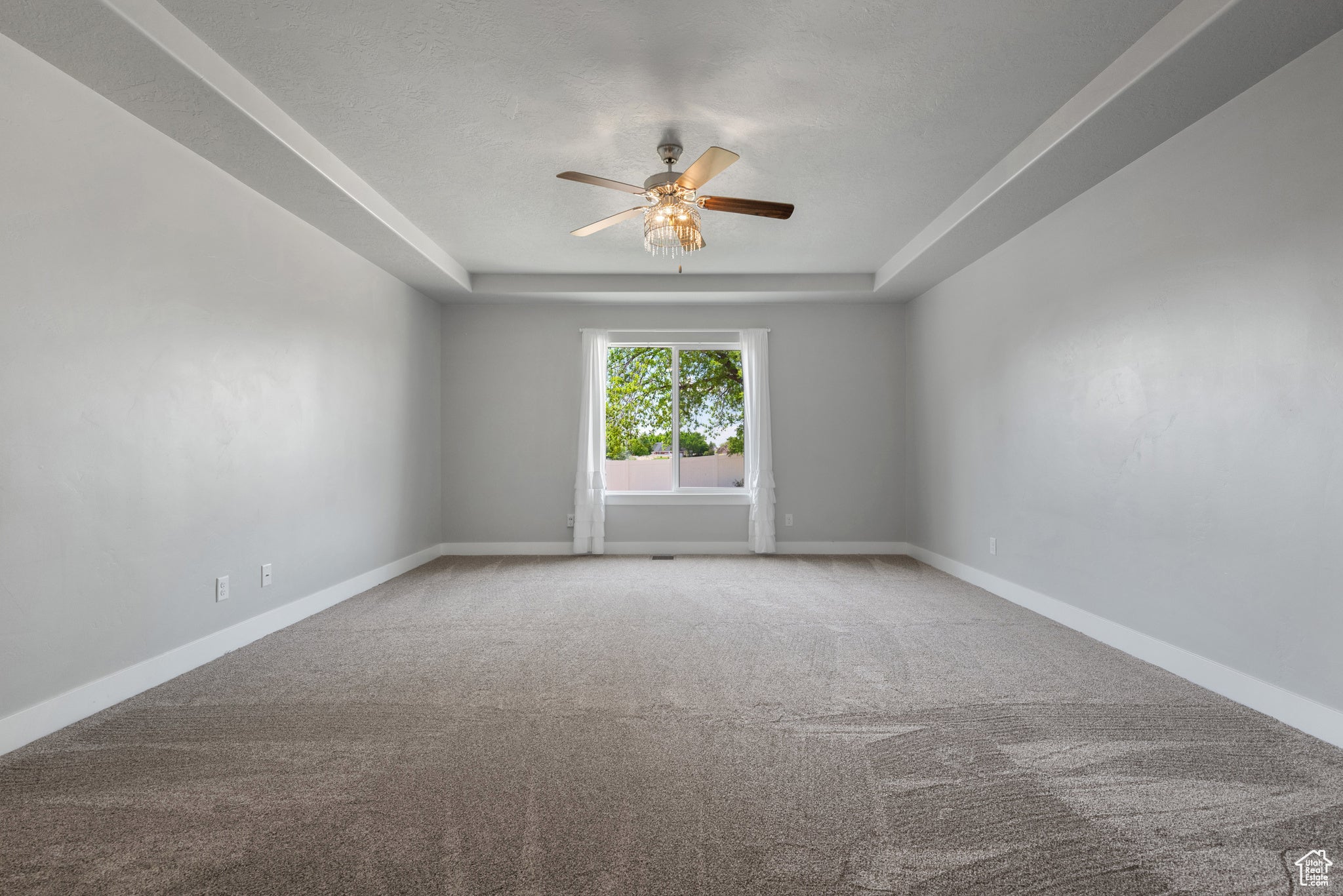 Mapleton, Utah, 84664, United States, 6 Bedrooms Bedrooms, ,5 BathroomsBathrooms,Residential,Active,1828968
