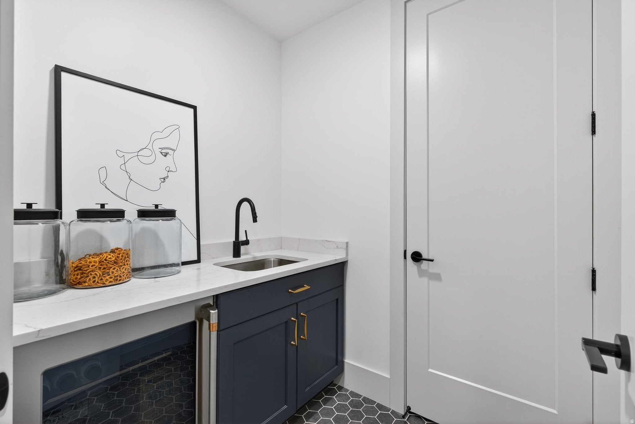 South Jordan, Utah, 84009, United States, 4 Bedrooms Bedrooms, ,4 BathroomsBathrooms,Residential,Active,2006892