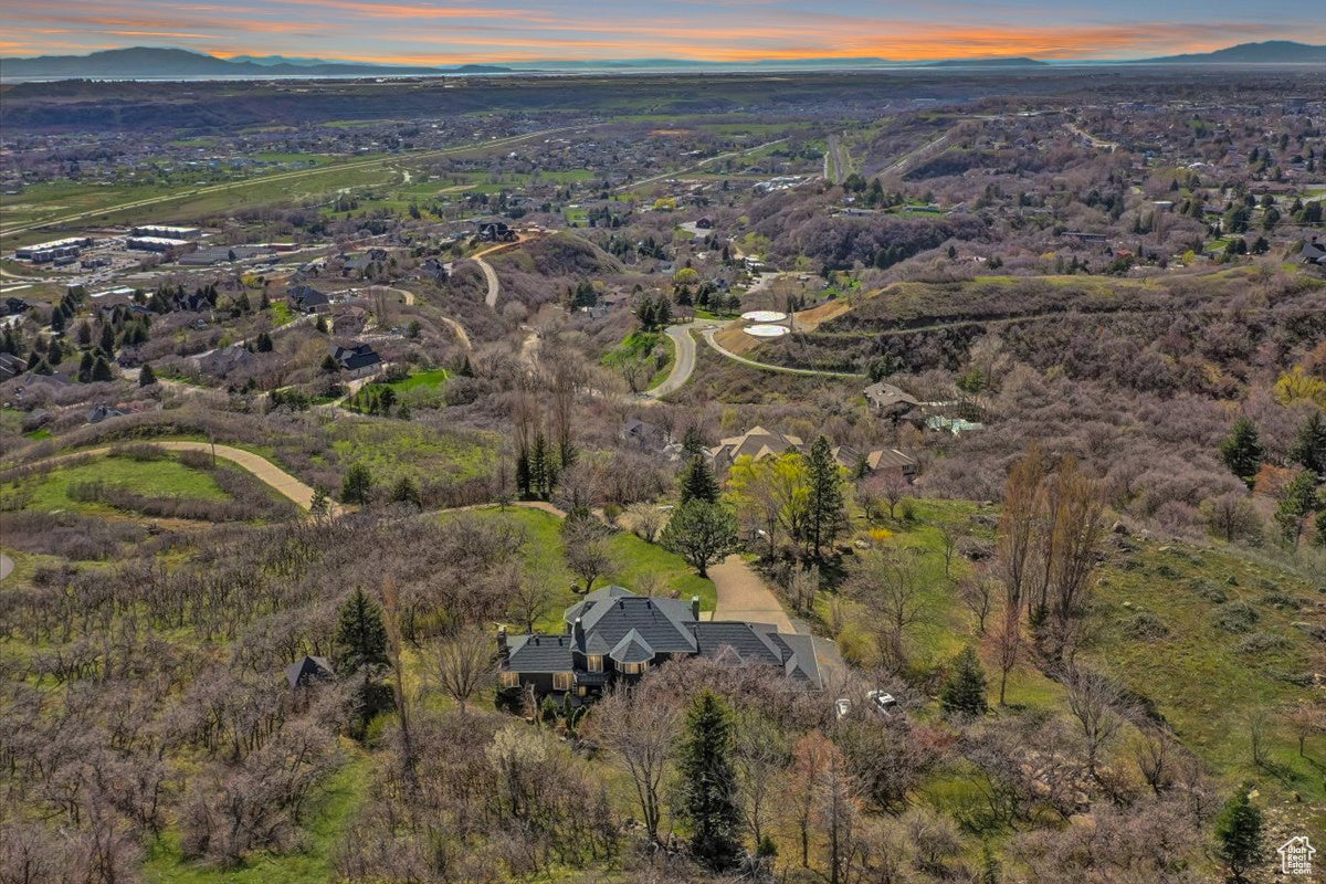 Ogden, Utah, 84403, United States, 7 Bedrooms Bedrooms, ,4 BathroomsBathrooms,Residential,Active,1732386