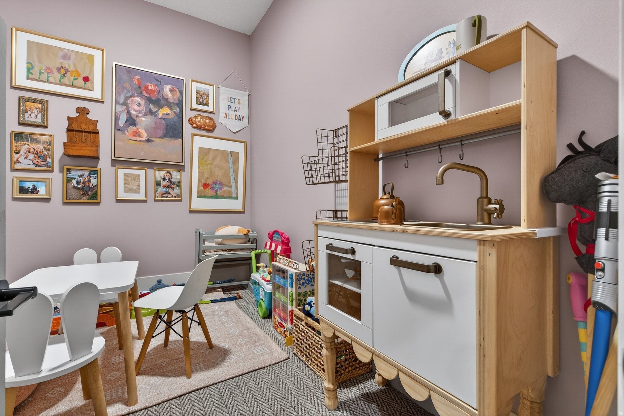 South Jordan, Utah, 84009, United States, 4 Bedrooms Bedrooms, ,4 BathroomsBathrooms,Residential,Active,2006892