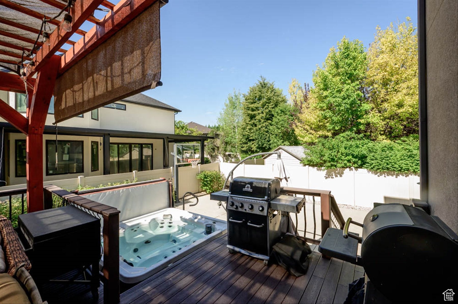 South Jordan, Utah, 84095, United States, 6 Bedrooms Bedrooms, ,4 BathroomsBathrooms,Residential,Active,1876871