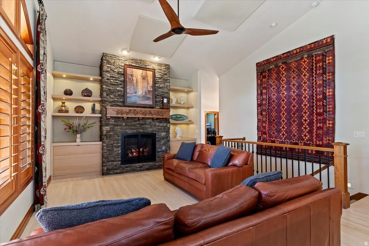 Mountain Green, Utah, 84050, United States, 5 Bedrooms Bedrooms, ,4 BathroomsBathrooms,Residential,Active,1972158