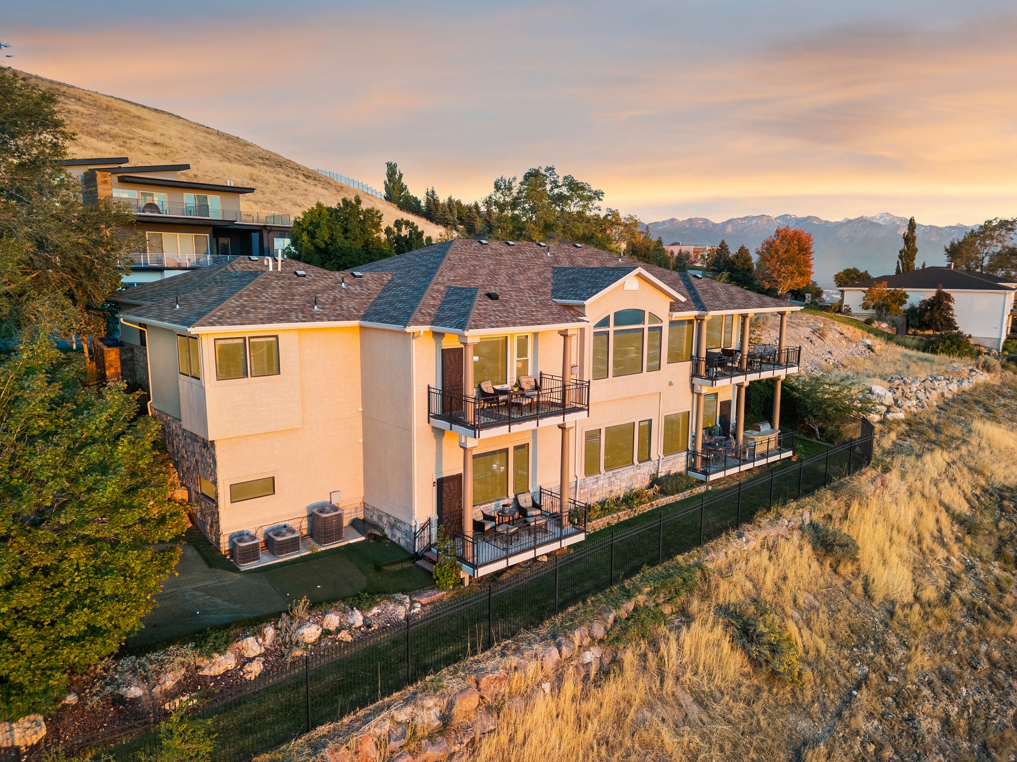 Salt Lake City, Utah, 84103, United States, 5 Bedrooms Bedrooms, ,4 BathroomsBathrooms,Residential,Active,2042745