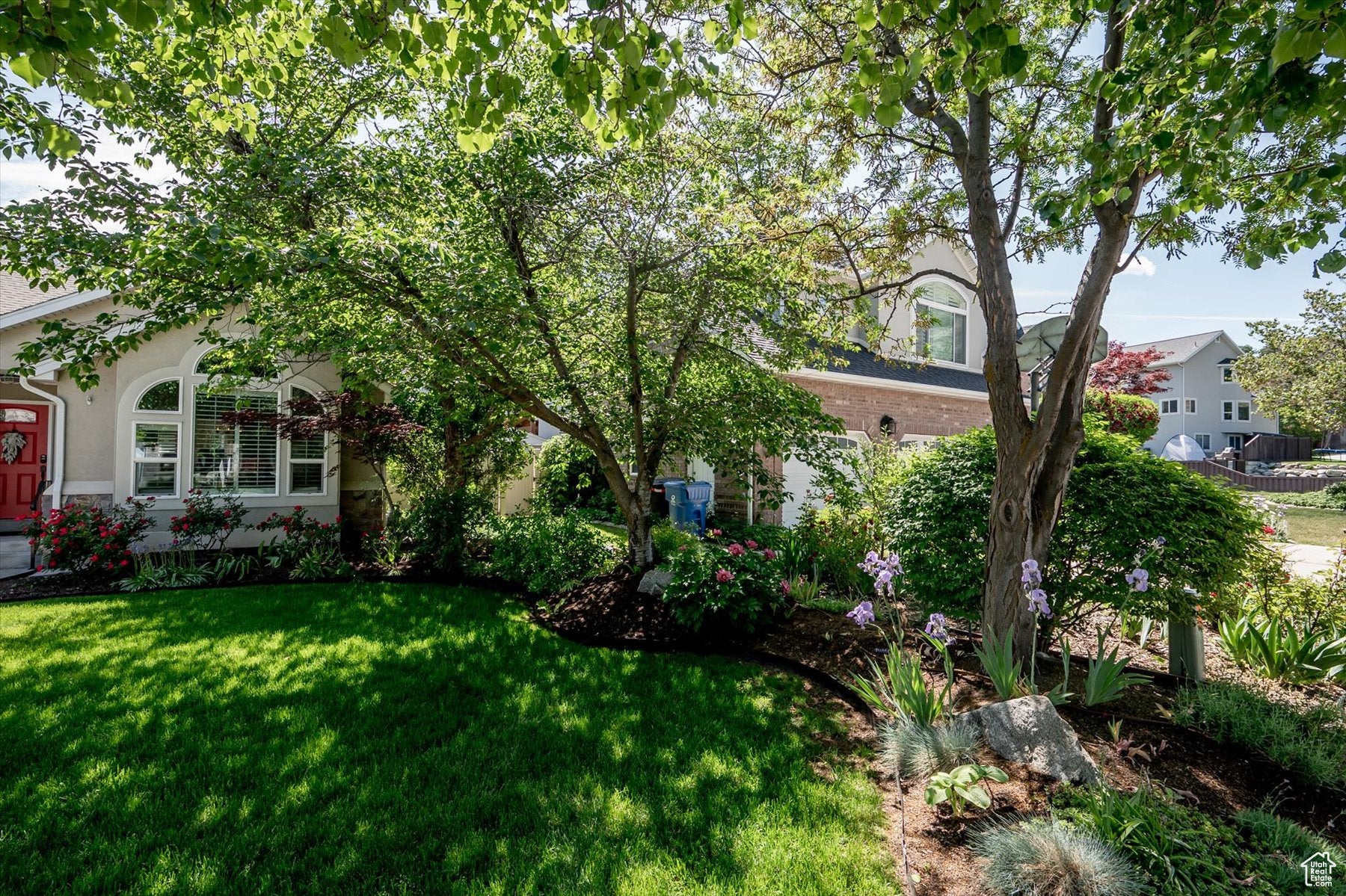 Cottonwood Heights, Utah, 84121, United States, 6 Bedrooms Bedrooms, ,3 BathroomsBathrooms,Residential,Active,1964287