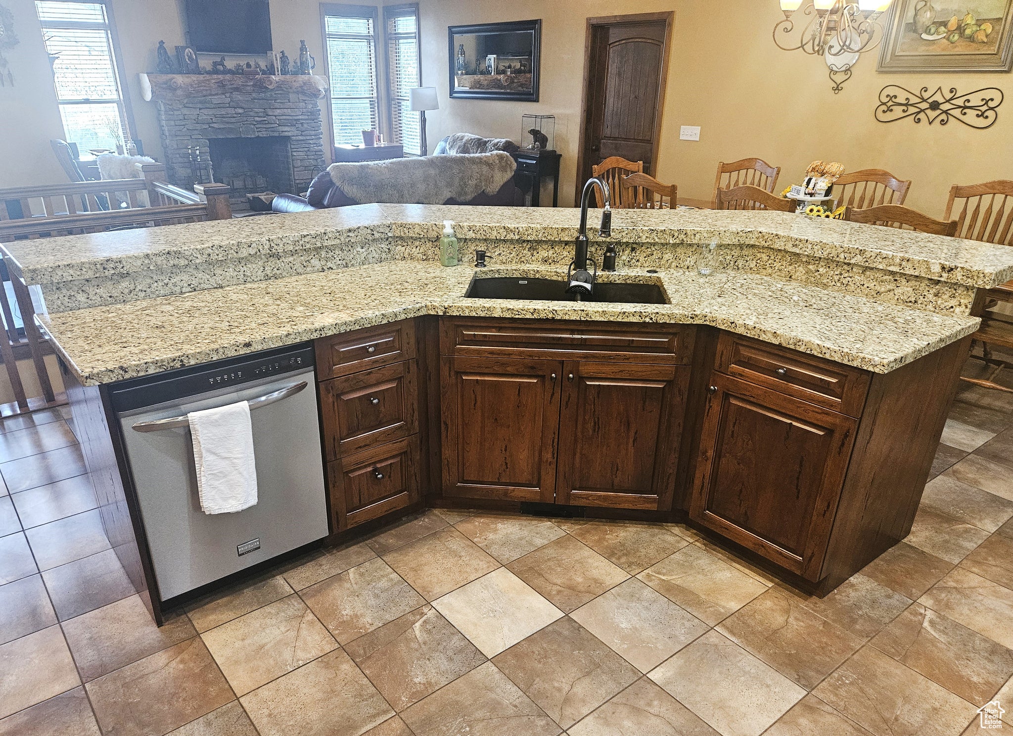 Fruitland, Utah, 84027, United States, 5 Bedrooms Bedrooms, ,3 BathroomsBathrooms,Residential,Active,1899229