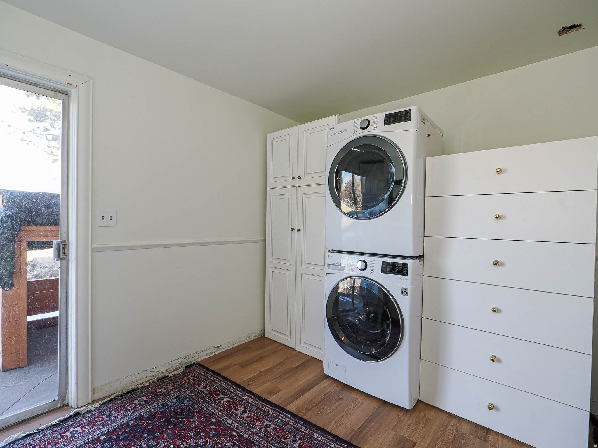 Salt Lake City, Utah, 84124, United States, 6 Bedrooms Bedrooms, ,3 BathroomsBathrooms,Residential,Active,2012490